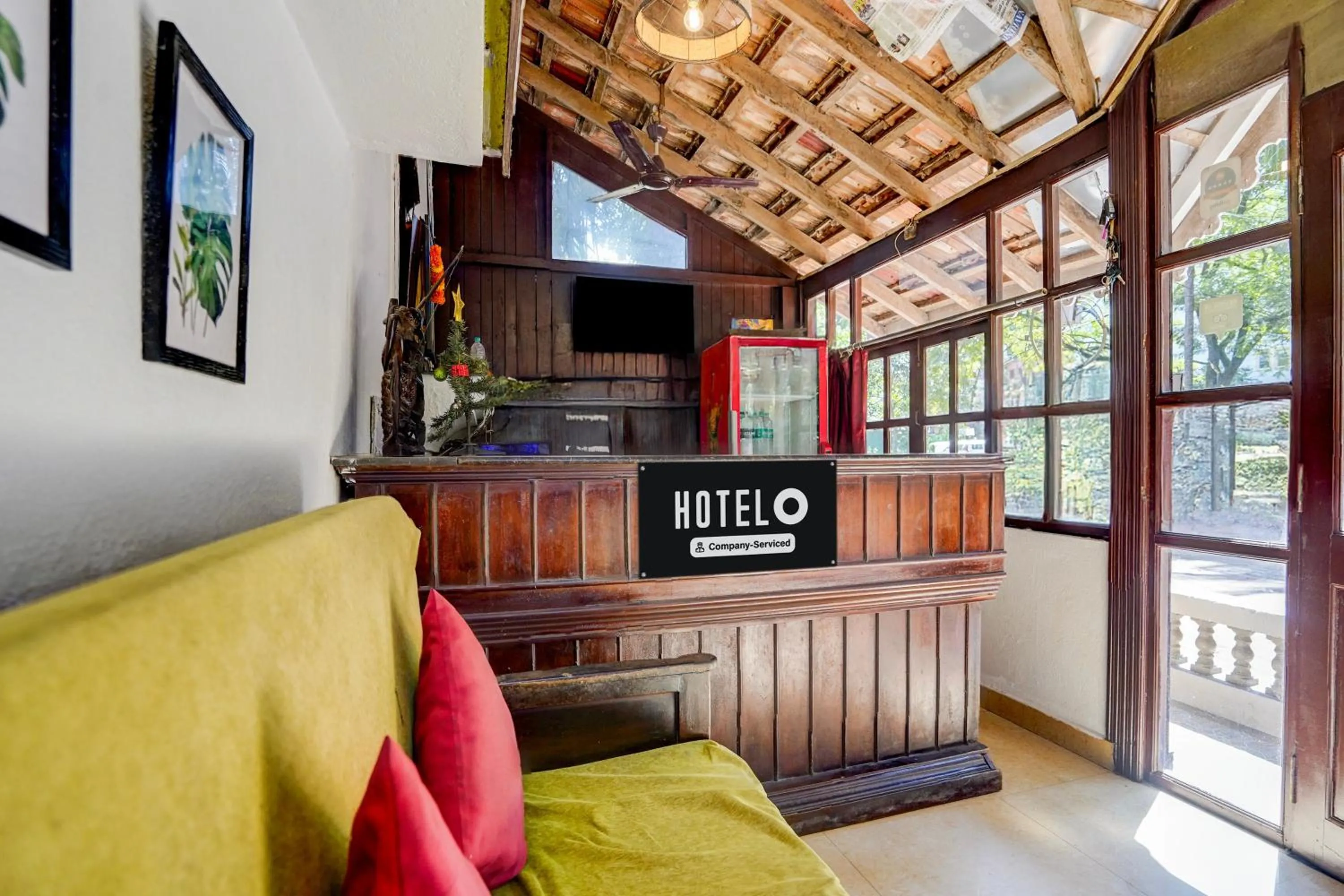 Lobby or reception in Super Hotel O Calangute-Baga Crossway Formerly Rustic Village