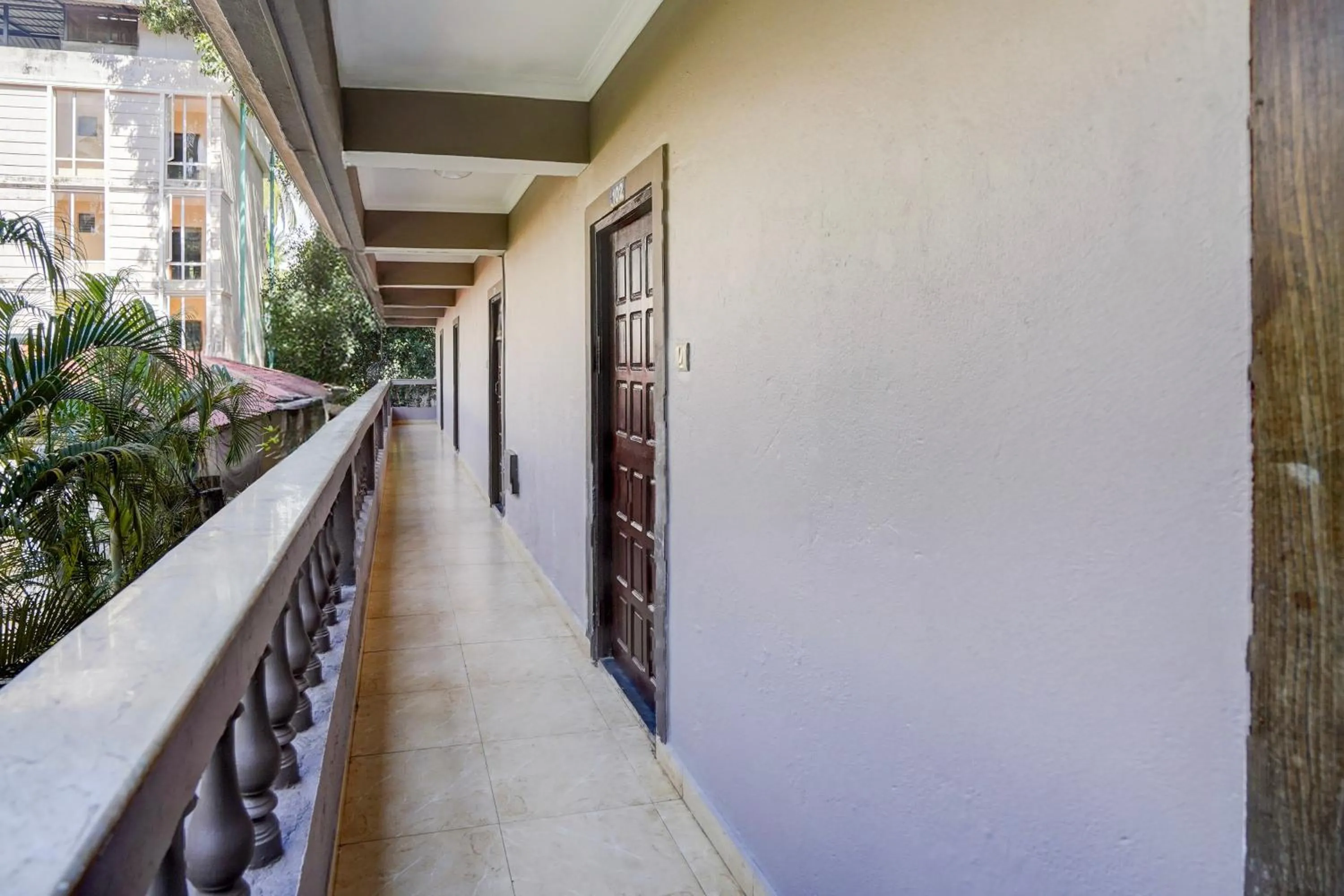 Lobby or reception in Super Hotel O Calangute-Baga Crossway Formerly Rustic Village