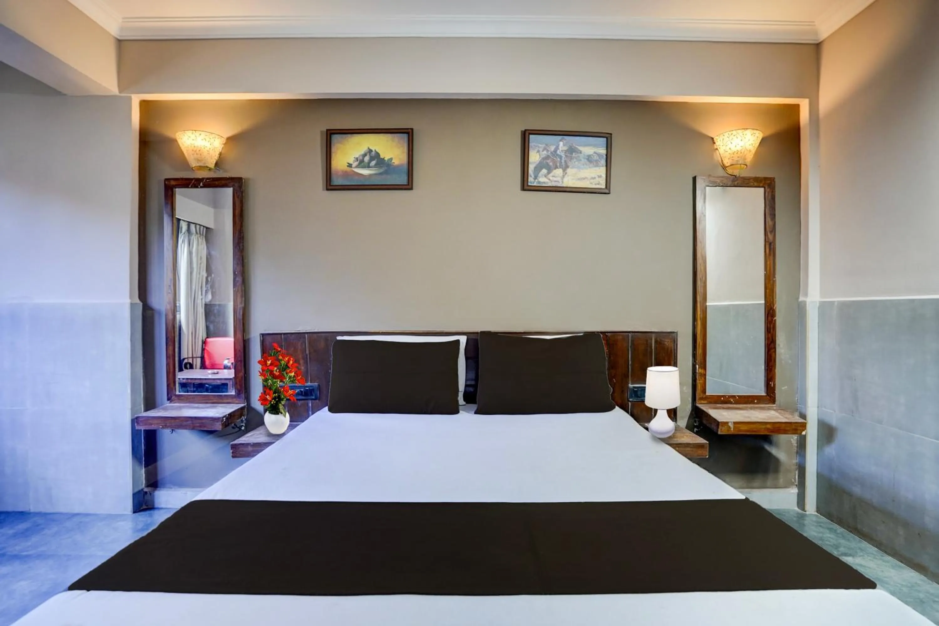 Bedroom, Bed in Super Hotel O Calangute-Baga Crossway Formerly Rustic Village