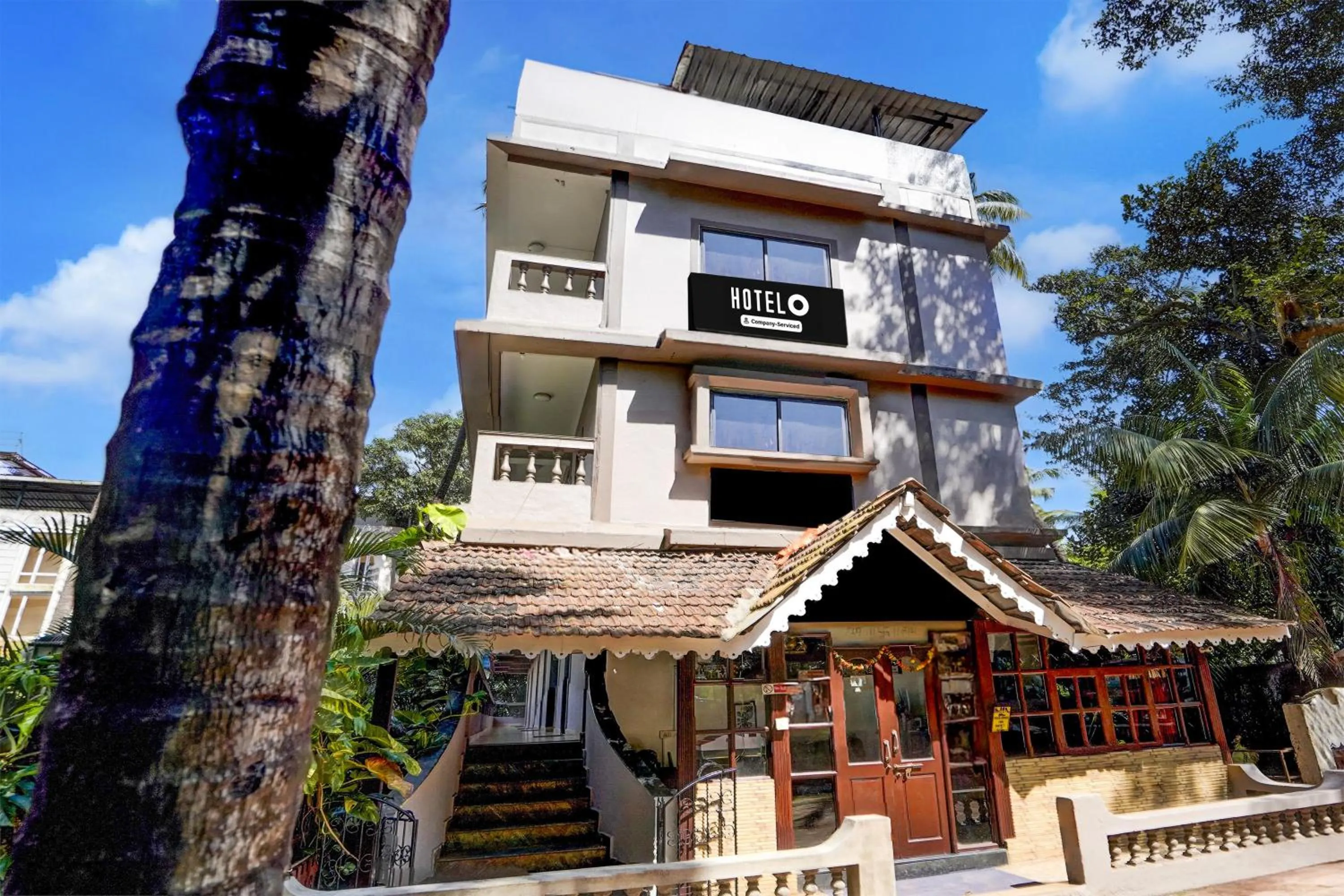 Facade/entrance in Super Hotel O Calangute-Baga Crossway Formerly Rustic Village