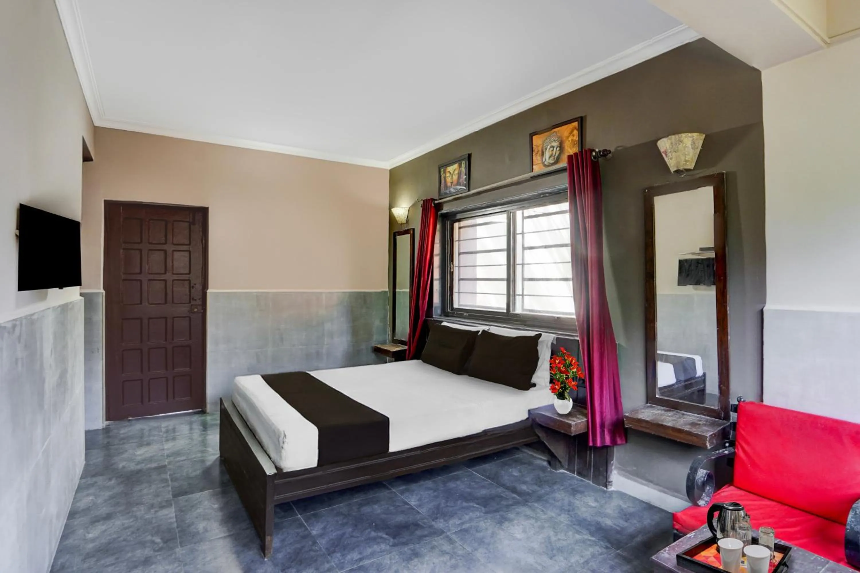 Bedroom, Bed in Super Hotel O Calangute-Baga Crossway Formerly Rustic Village