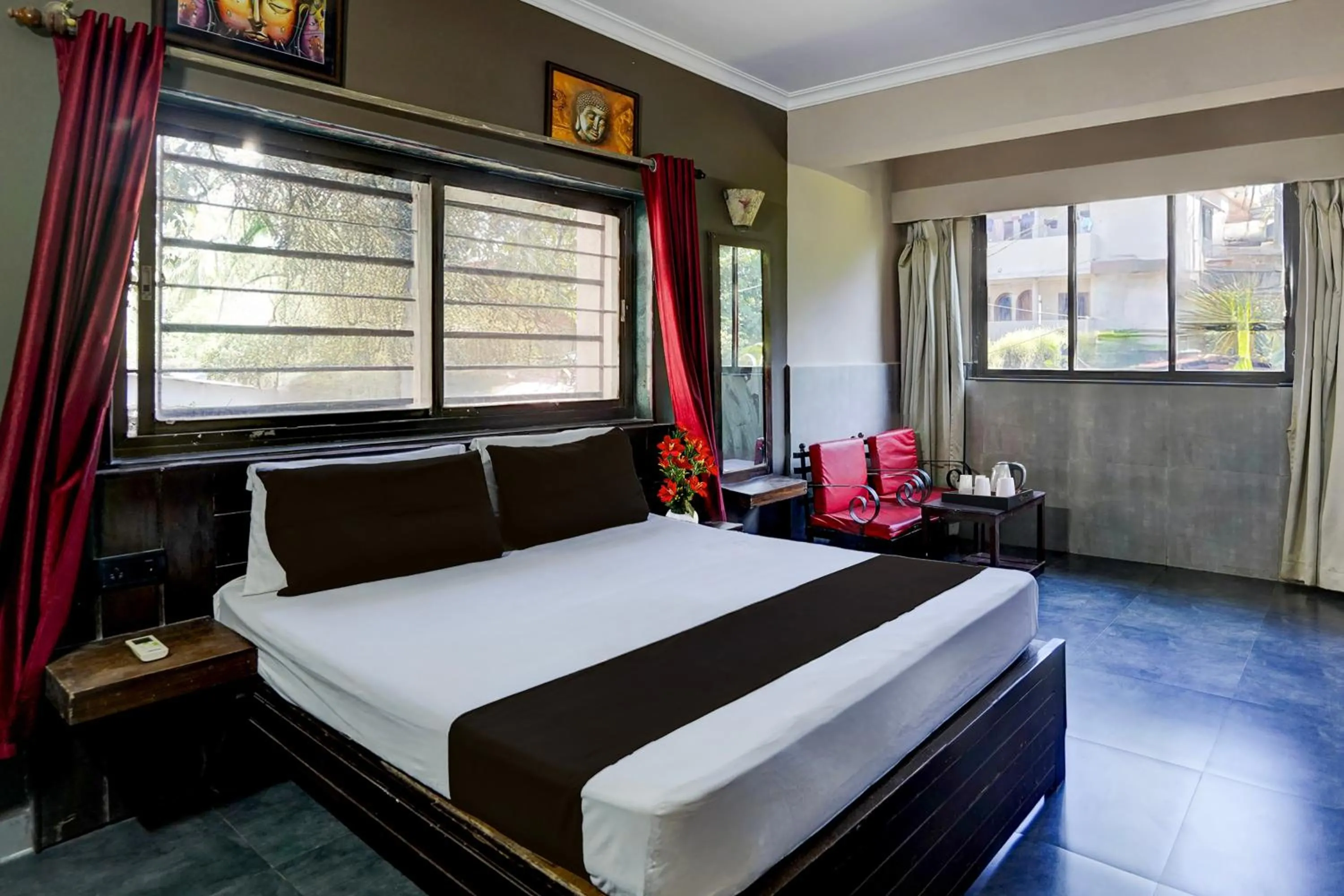 Bedroom, Bed in Super Hotel O Calangute-Baga Crossway Formerly Rustic Village