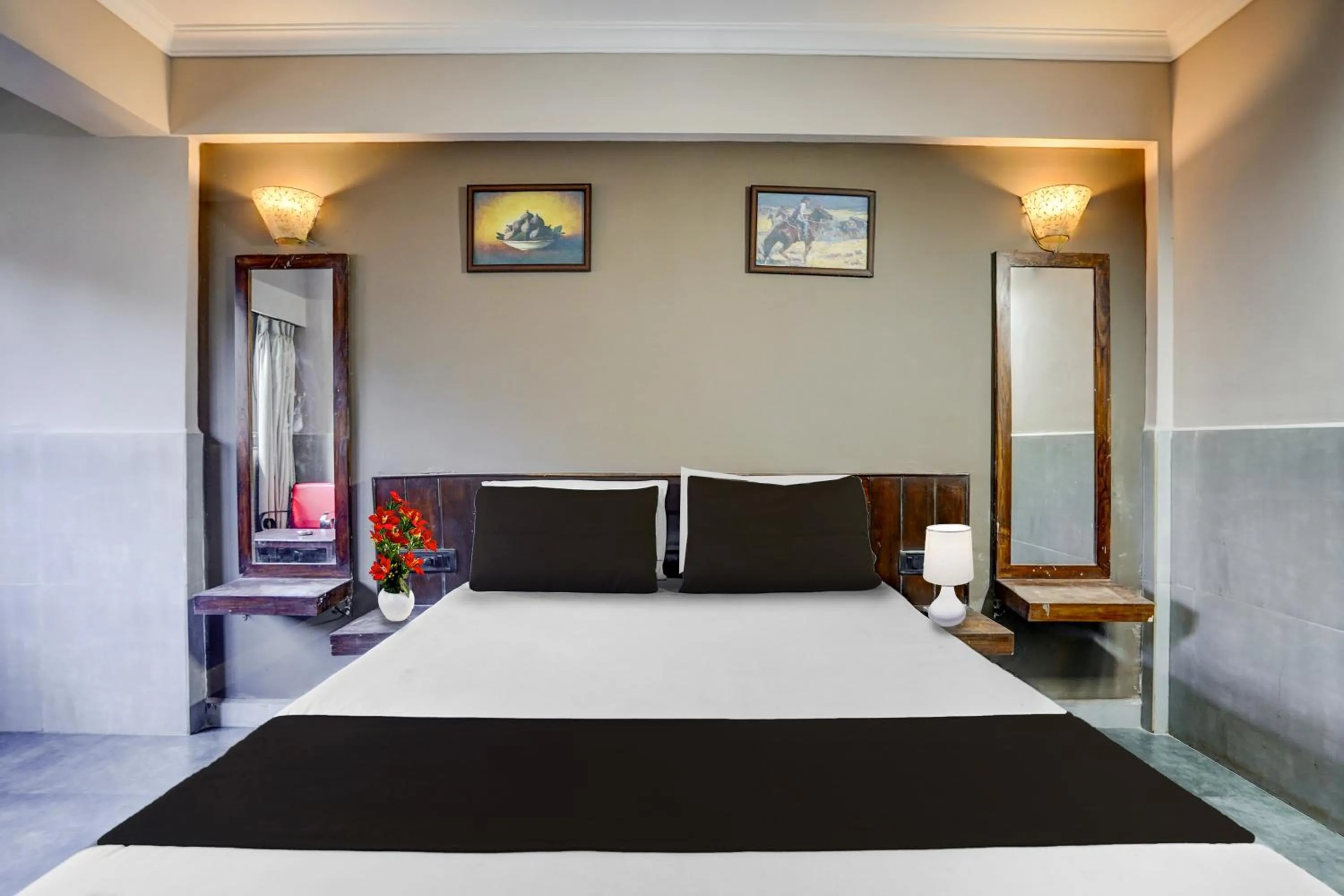 Bedroom, Bed in Super Hotel O Calangute-Baga Crossway Formerly Rustic Village