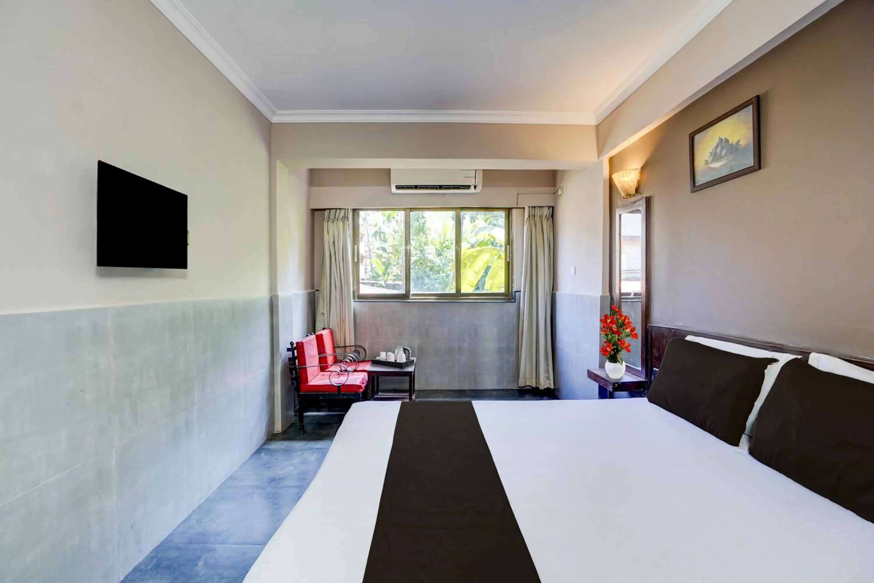Bedroom, Bed in Super Hotel O Calangute-Baga Crossway Formerly Rustic Village