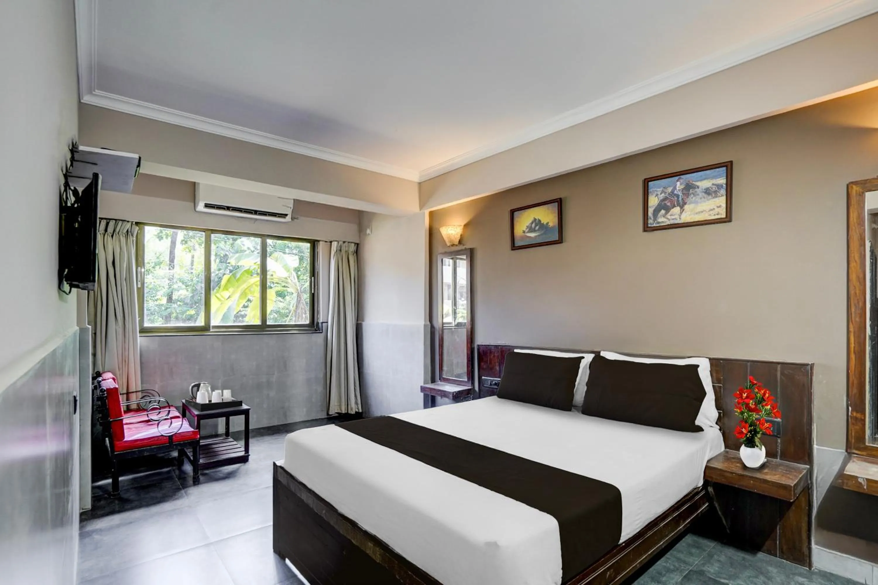 Bedroom, Bed in Super Hotel O Calangute-Baga Crossway Formerly Rustic Village