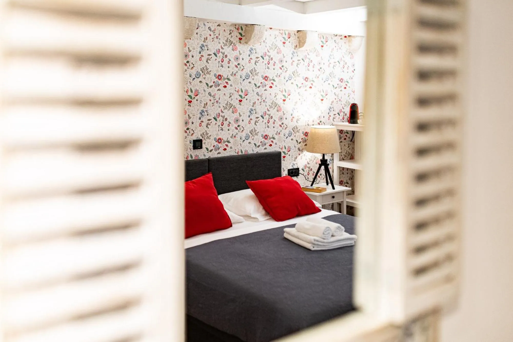 Bedroom, Bed in ART HOME ARTHUR by DuHomes