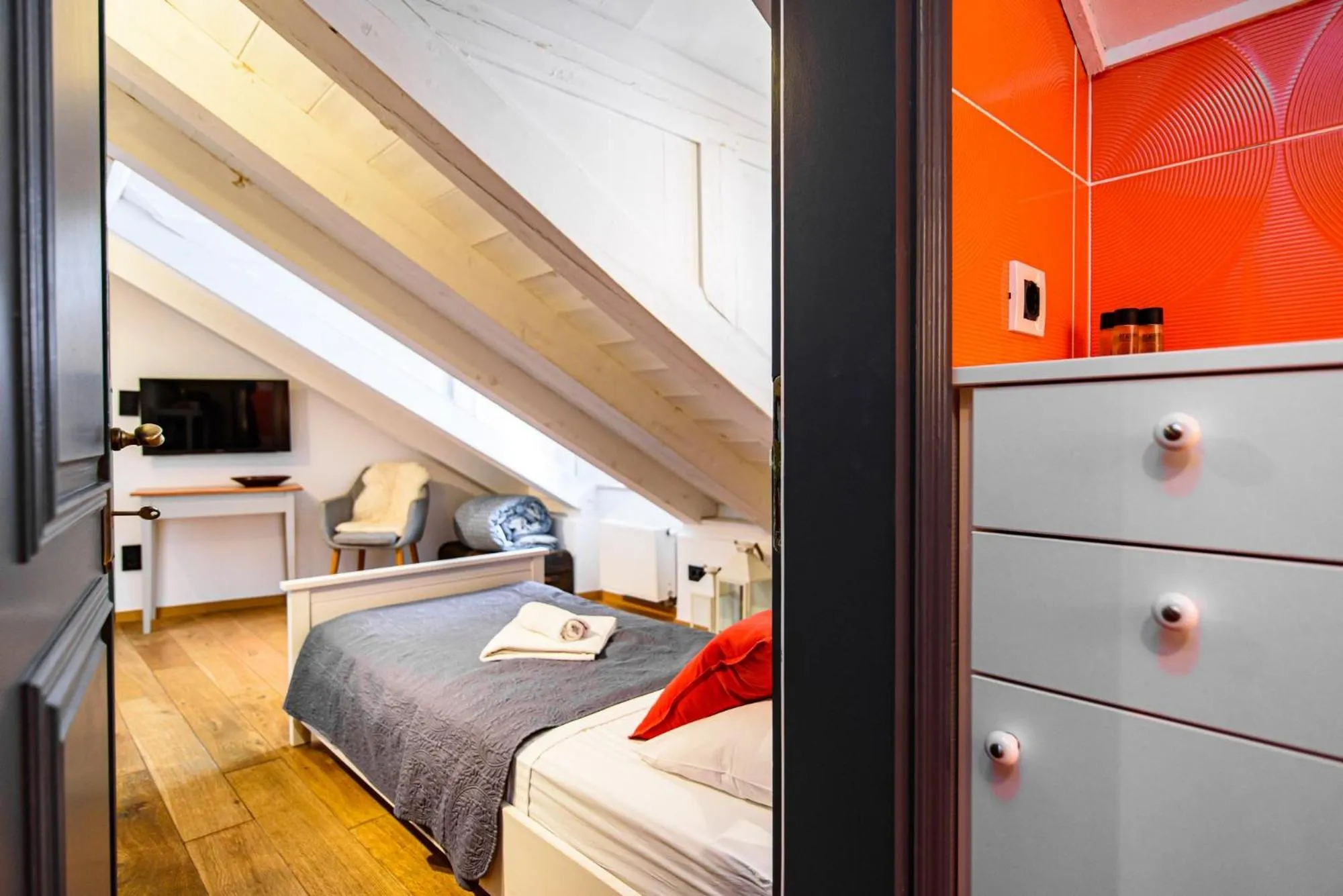 Bed in ART HOME ARTHUR by DuHomes