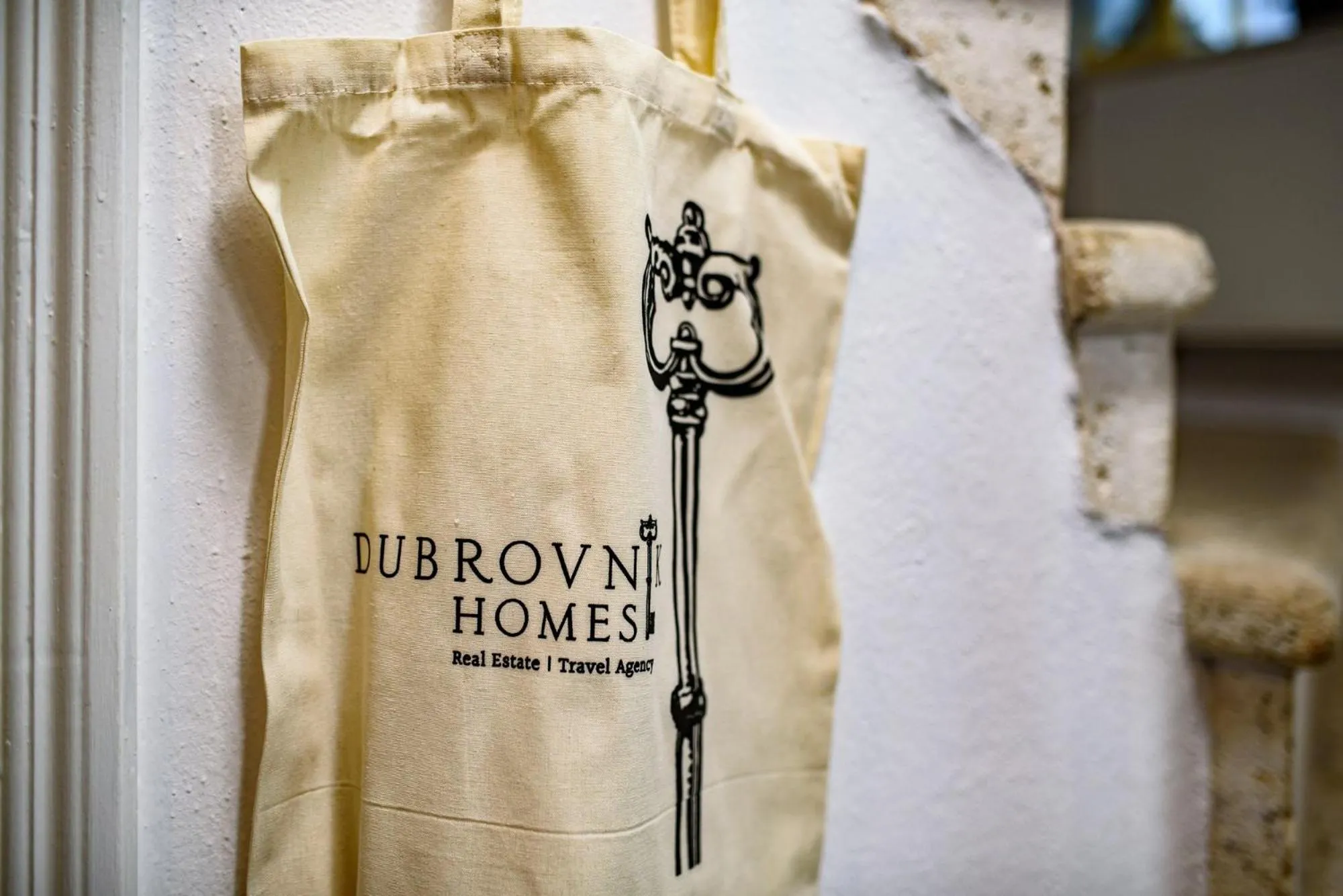 Property logo or sign in ART HOME ARTHUR by DuHomes