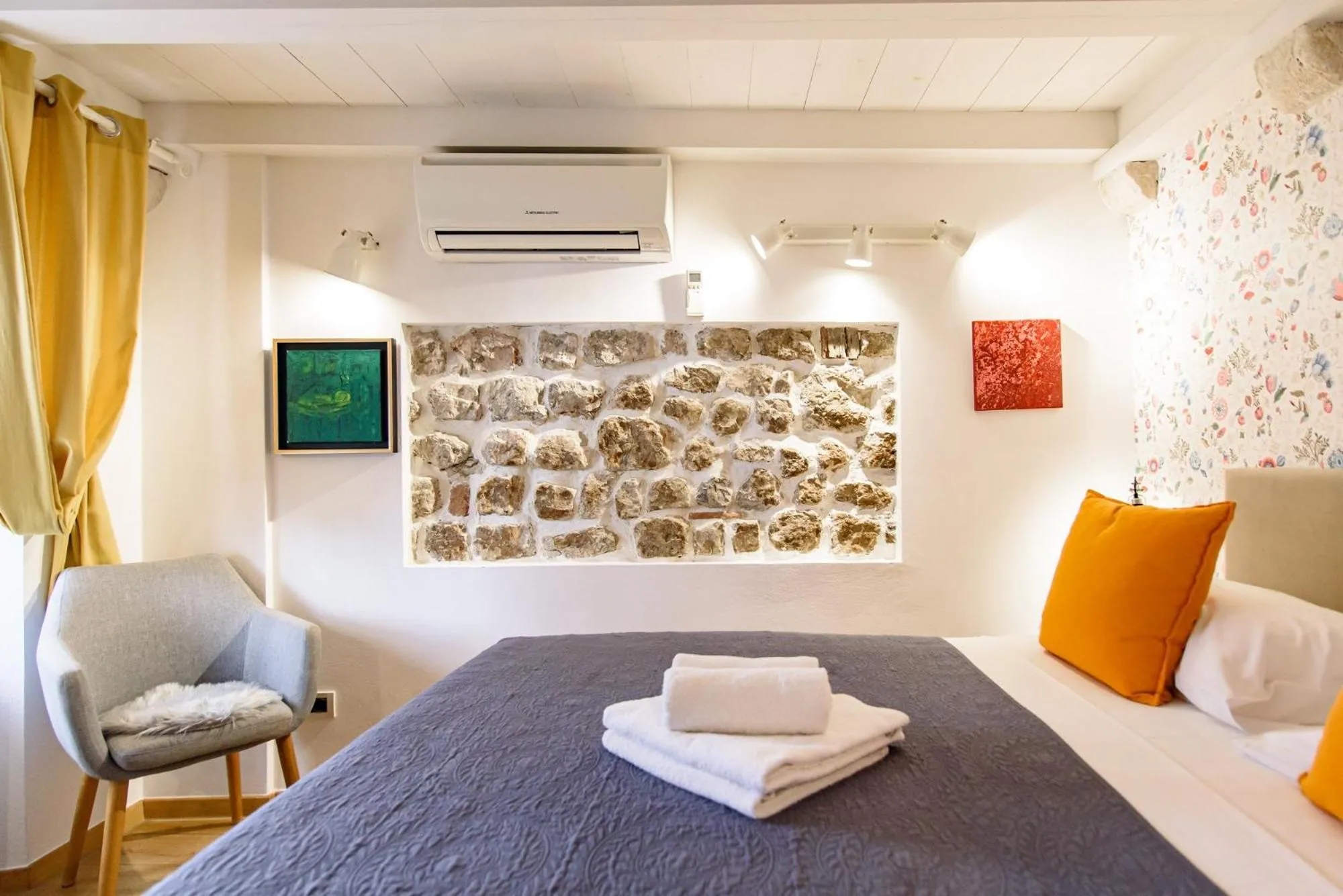 Bed in ART HOME ARTHUR by DuHomes