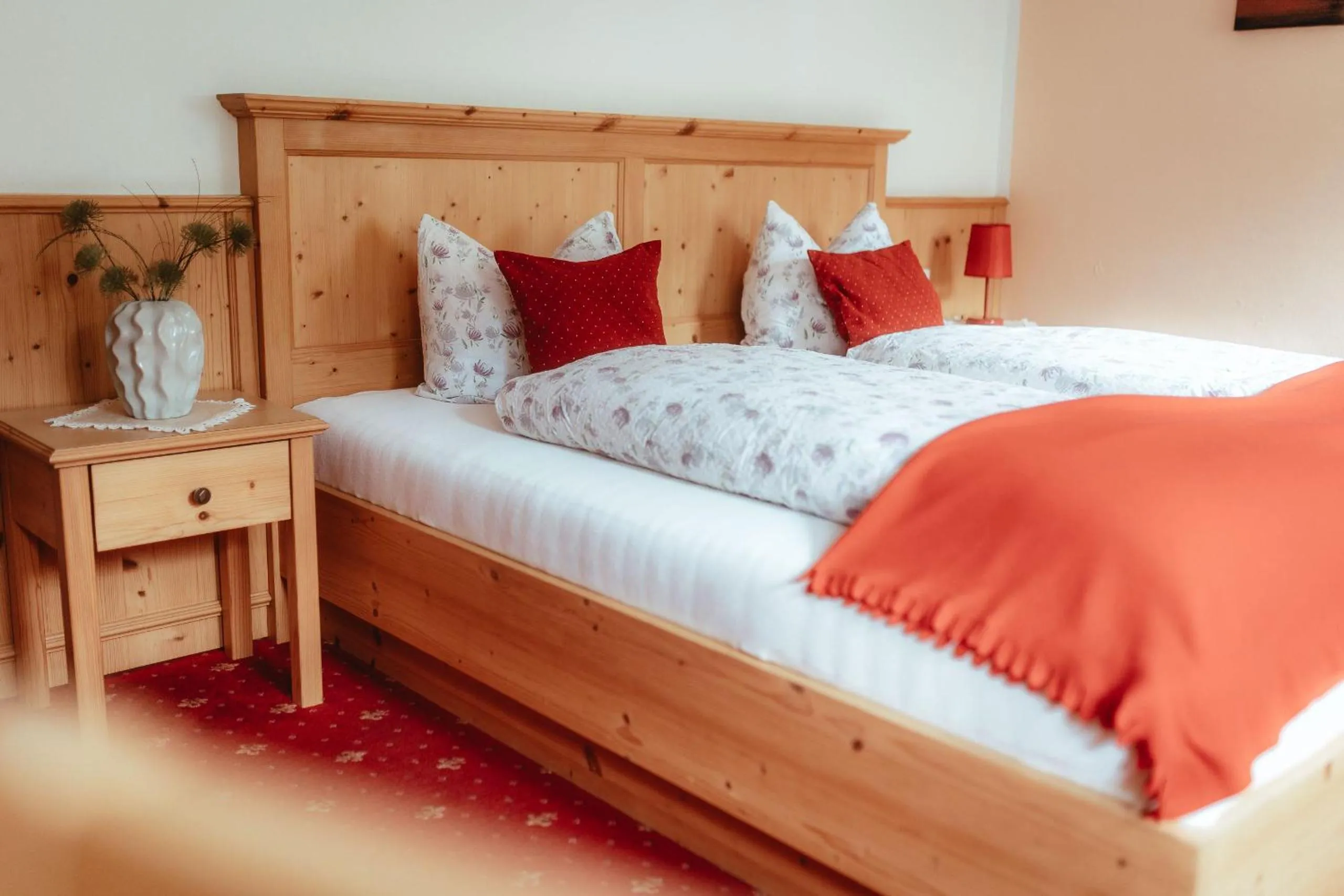 Photo of the whole room, Bed in Hotel Gasthof Walcher