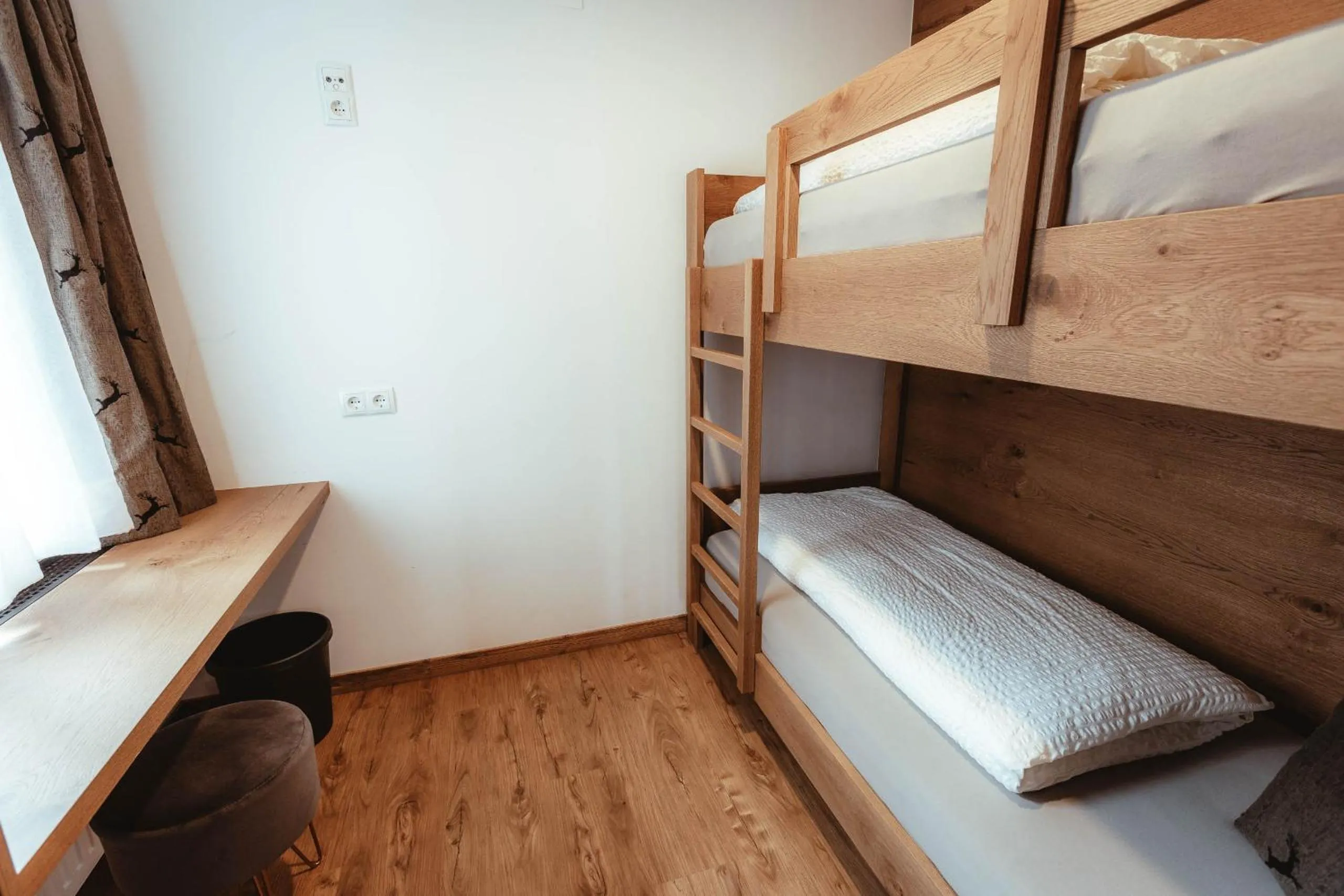 Photo of the whole room, Bed in Hotel Gasthof Walcher