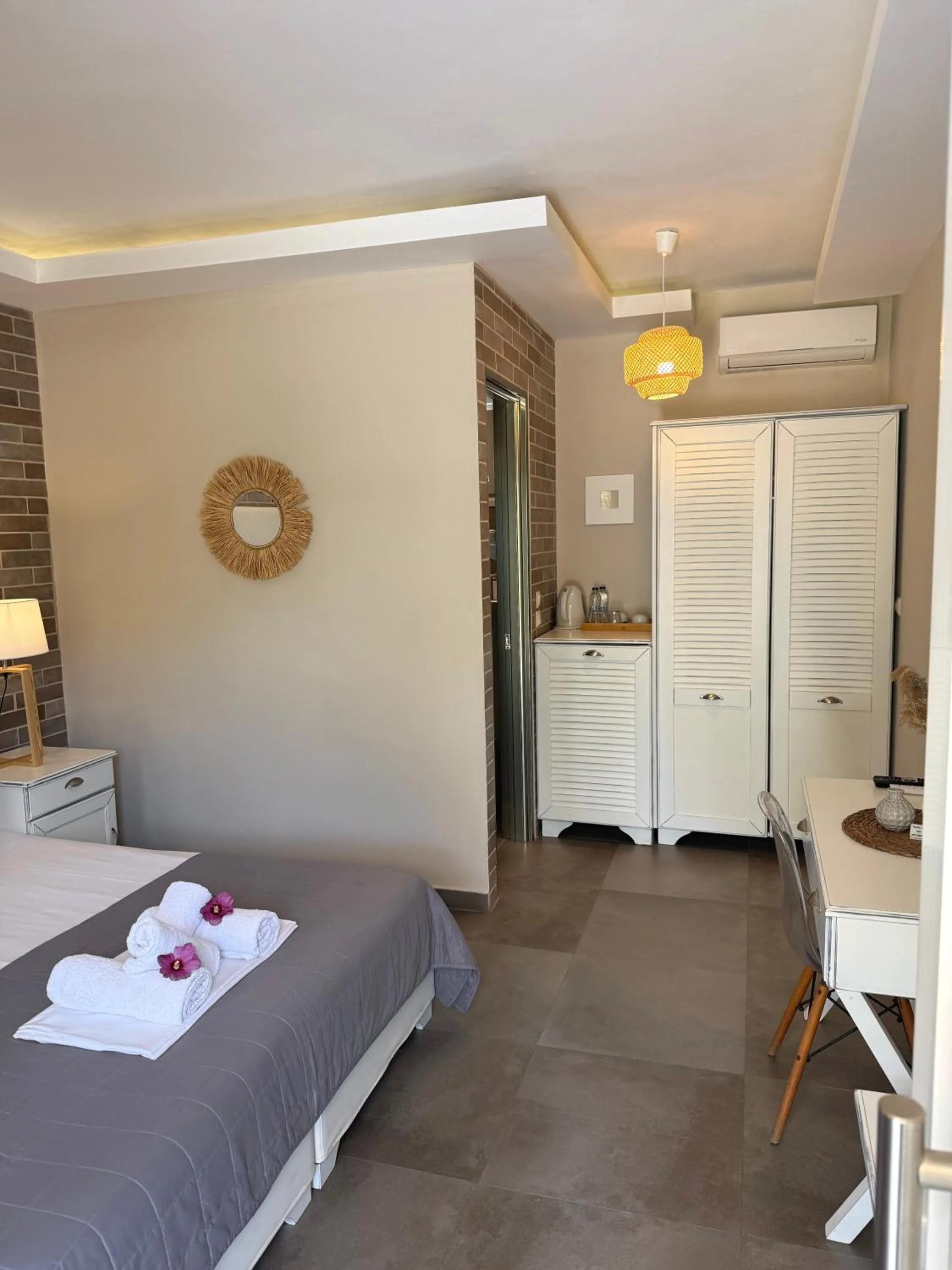 Bed in Aroma Beach Bungalows
