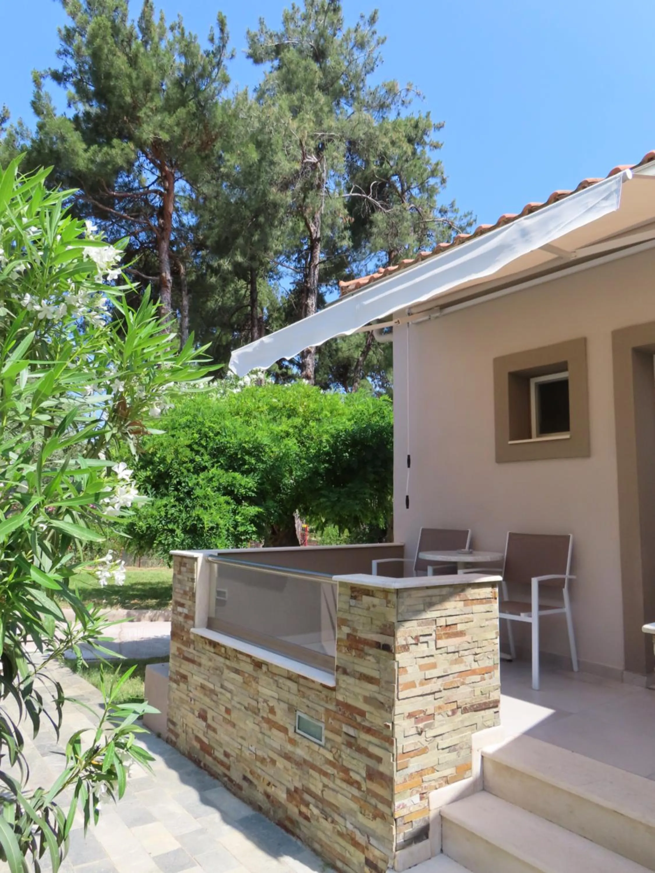 Property building in Aroma Beach Bungalows