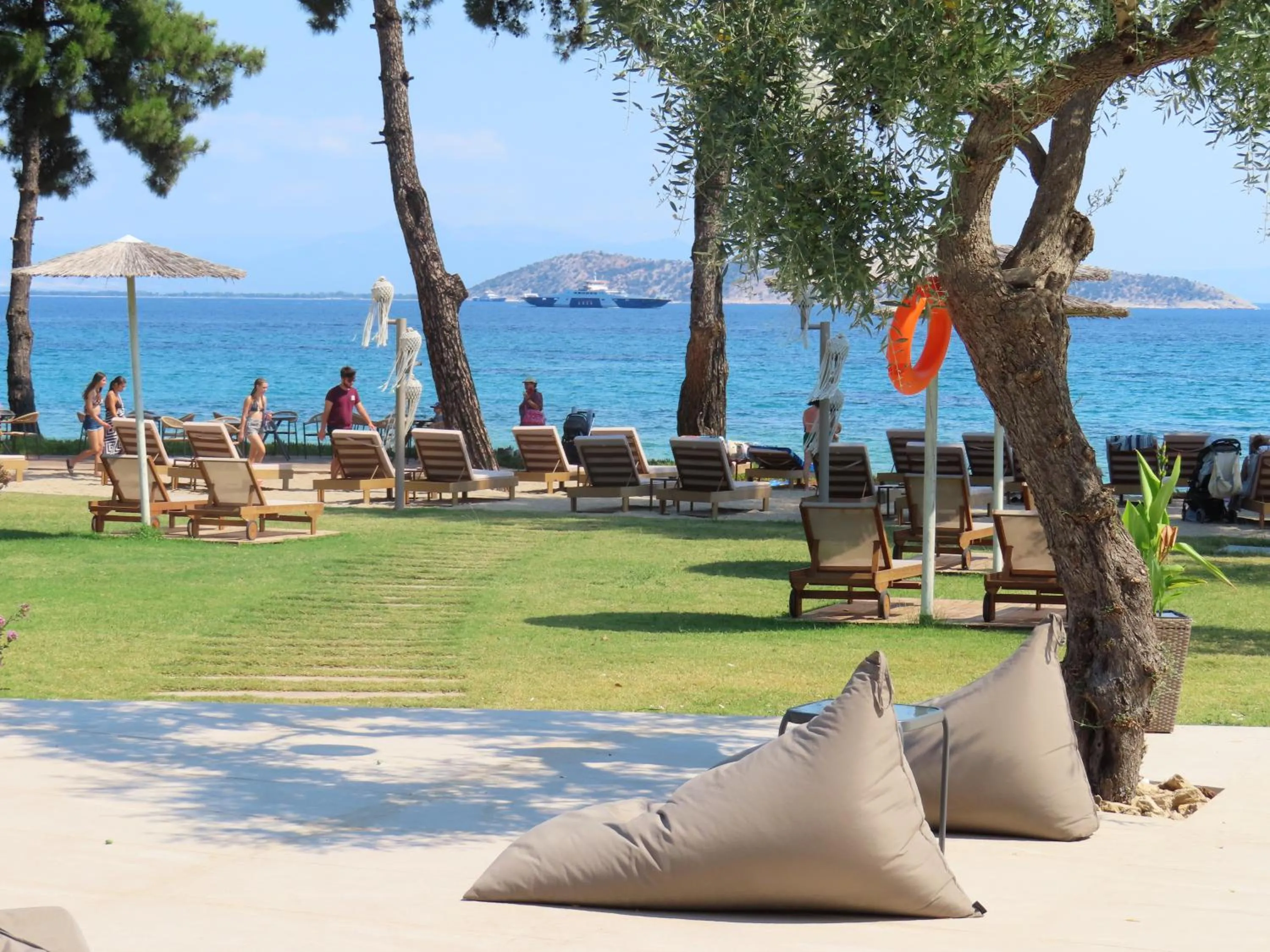 Aroma Beach Bungalows