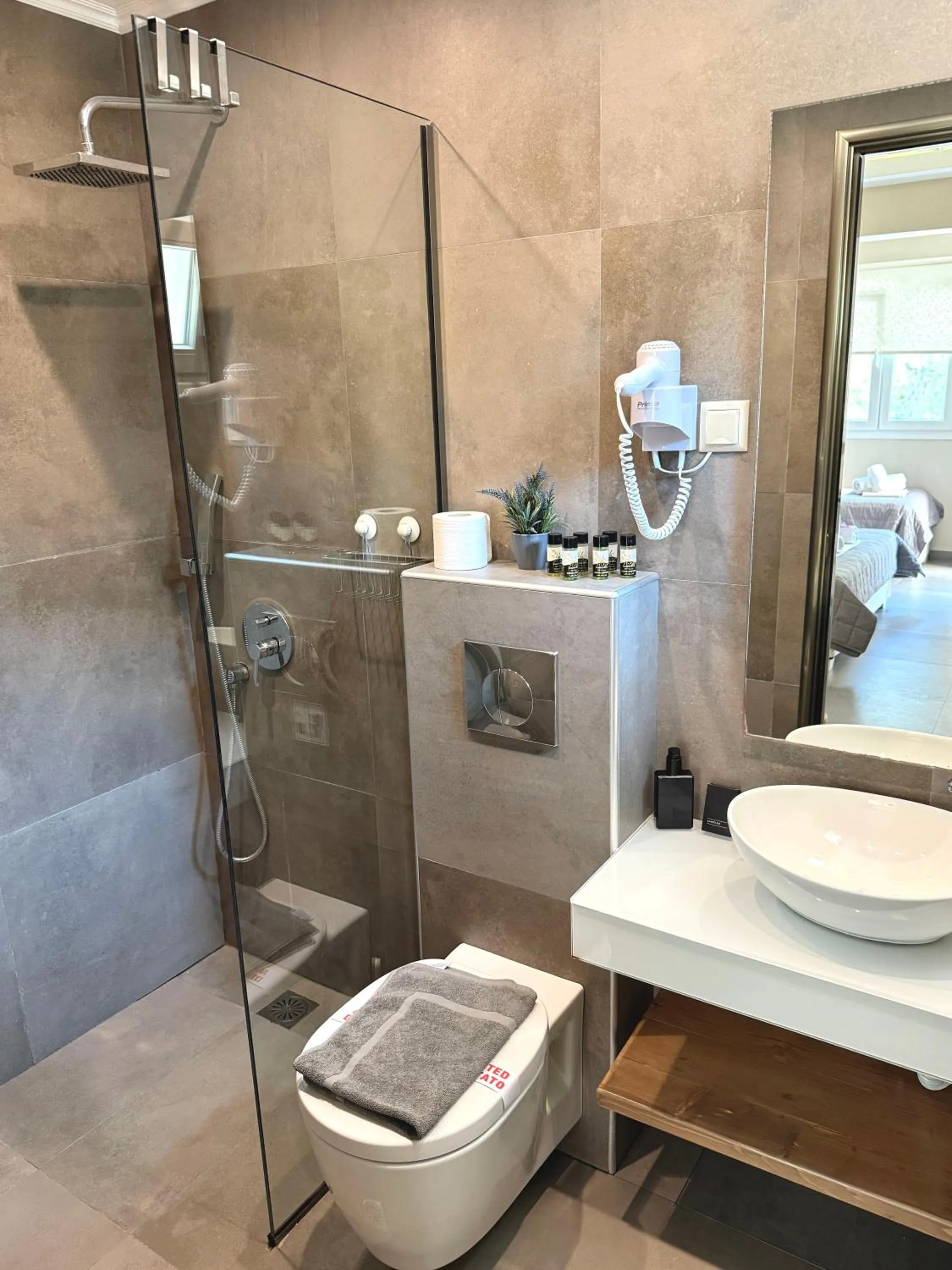 Shower in Aroma Beach Bungalows