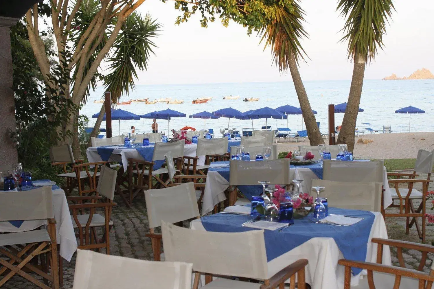 Restaurant/places to eat in Hotel Mediterraneo Restaurant/places to eat in Hotel Mediterraneo