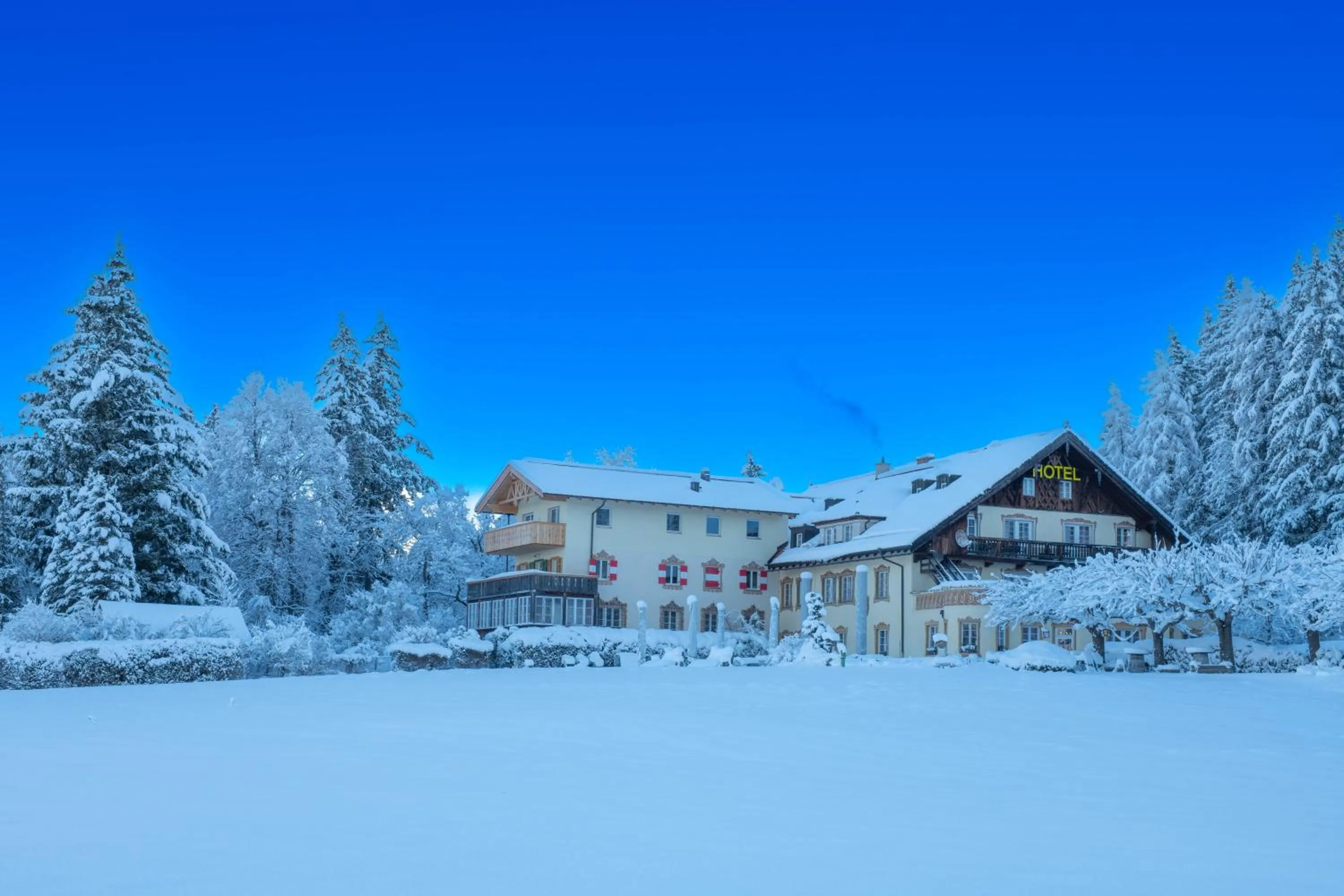 Property building in Hotel Restaurant Grünwalderhof
