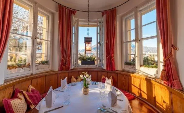 Restaurant/places to eat in Hotel Restaurant Grünwalderhof