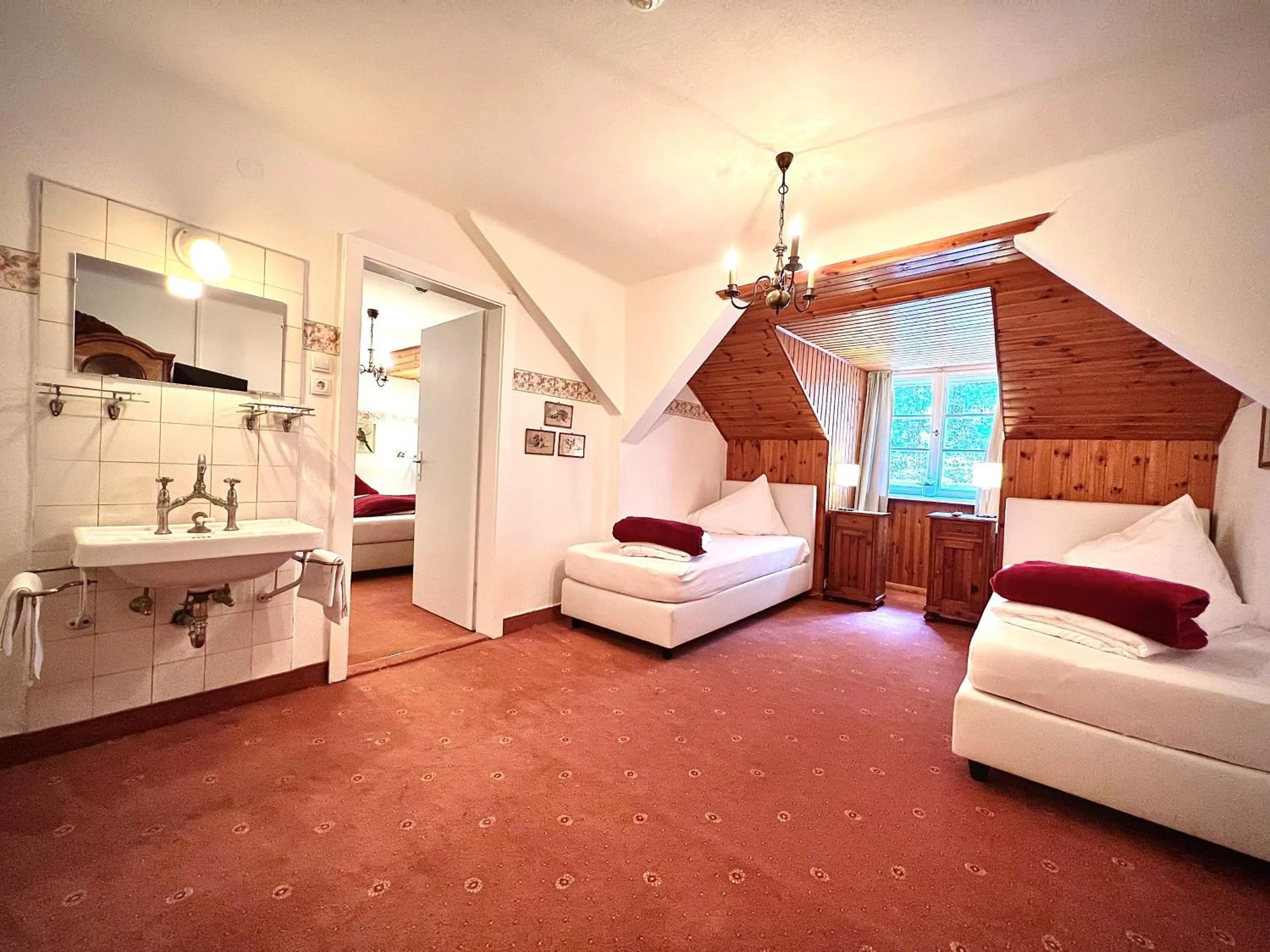 Photo of the whole room, Bed in Hotel Restaurant Grünwalderhof