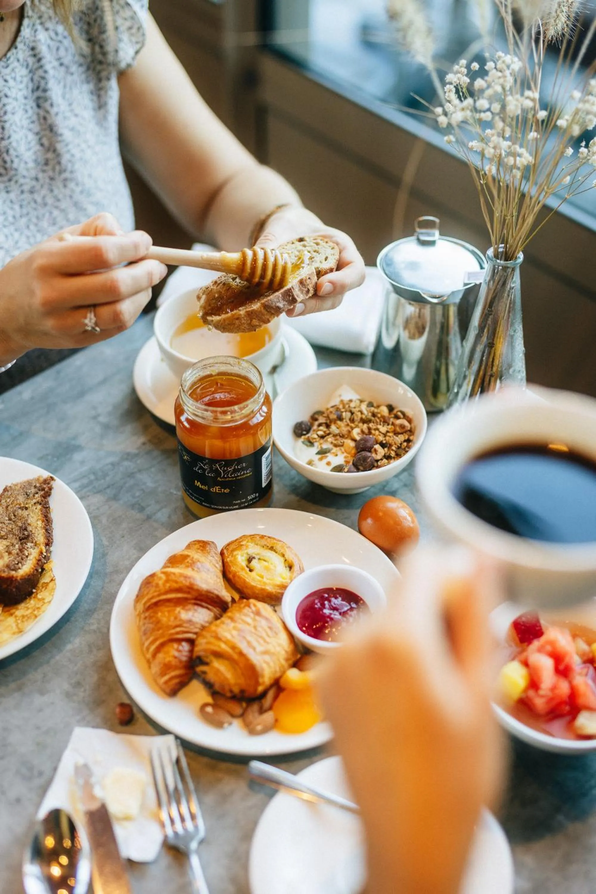 Continental breakfast in Hôtel Restaurant Ar Milin-Logis hôtels
