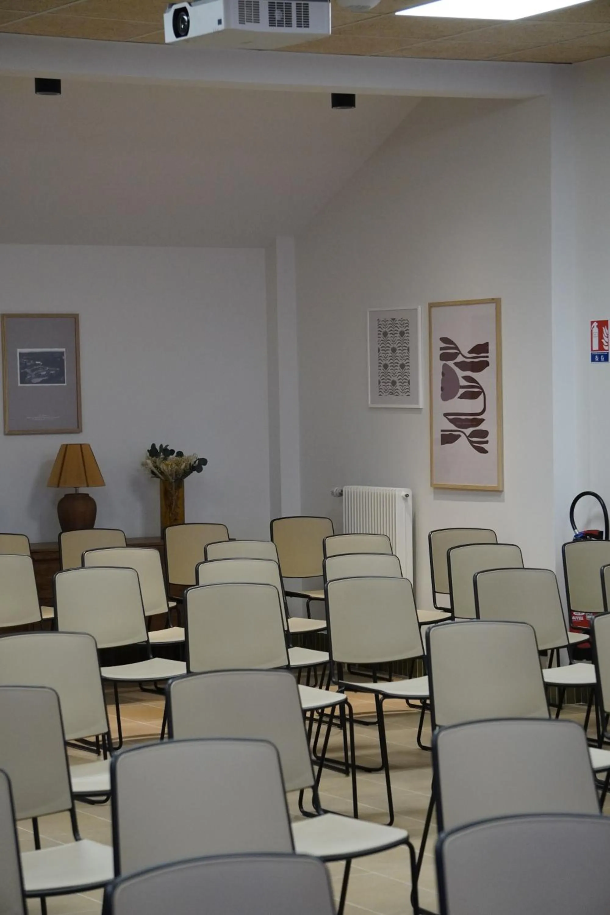 Meeting/conference room in Hôtel Restaurant Ar Milin-Logis hôtels