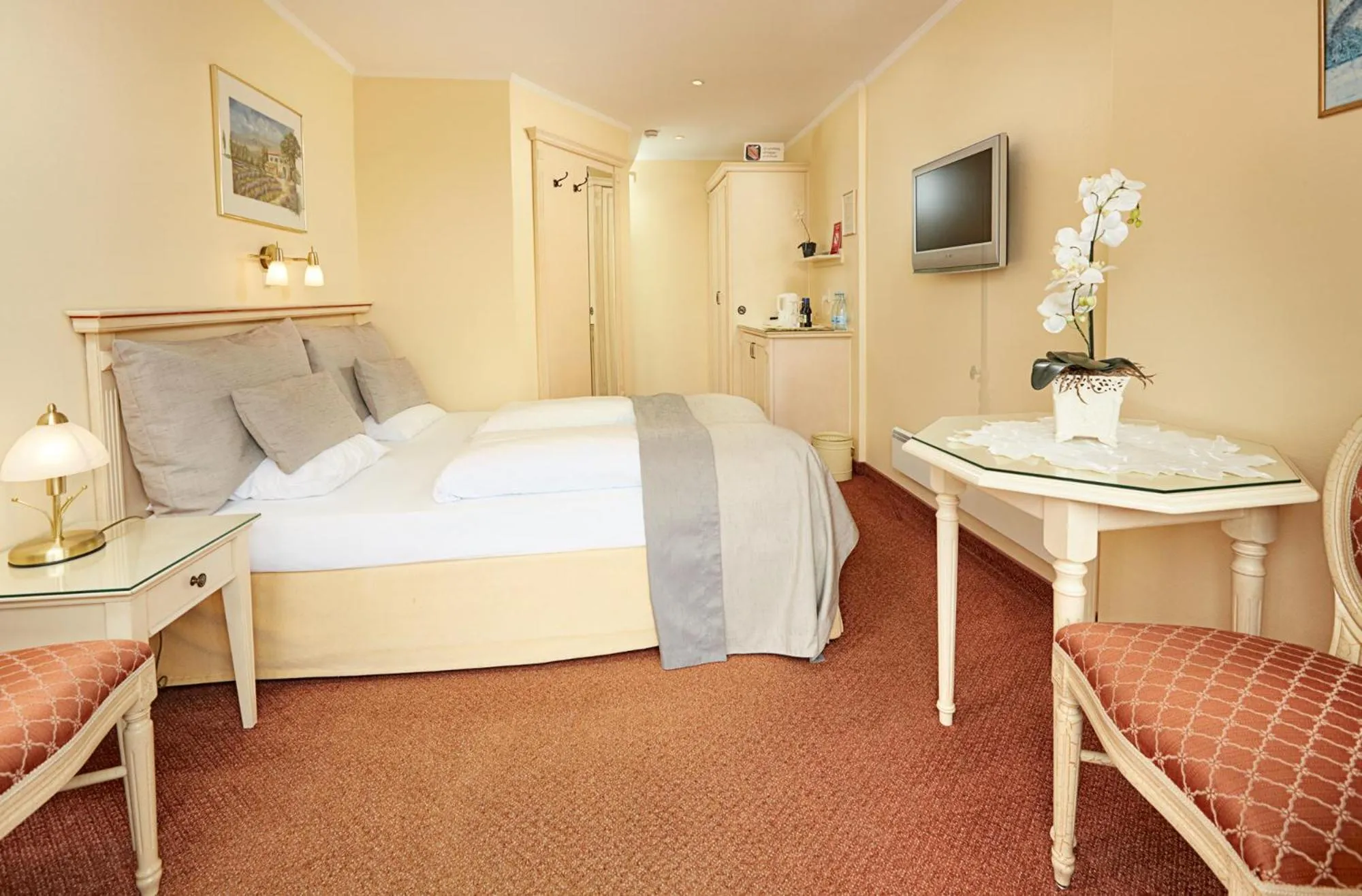 Bed in Hotel Fjordkroen