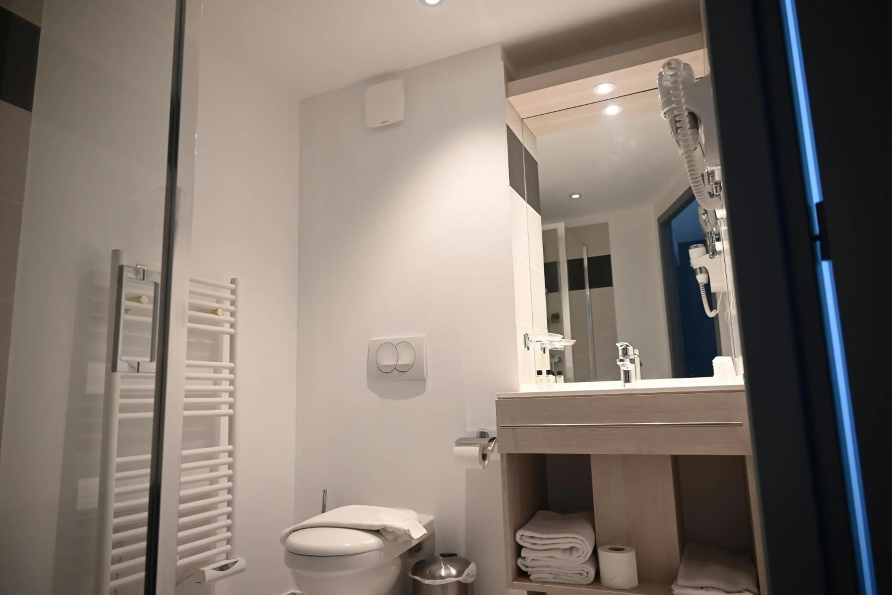 Bathroom in Hôtel Les Muses