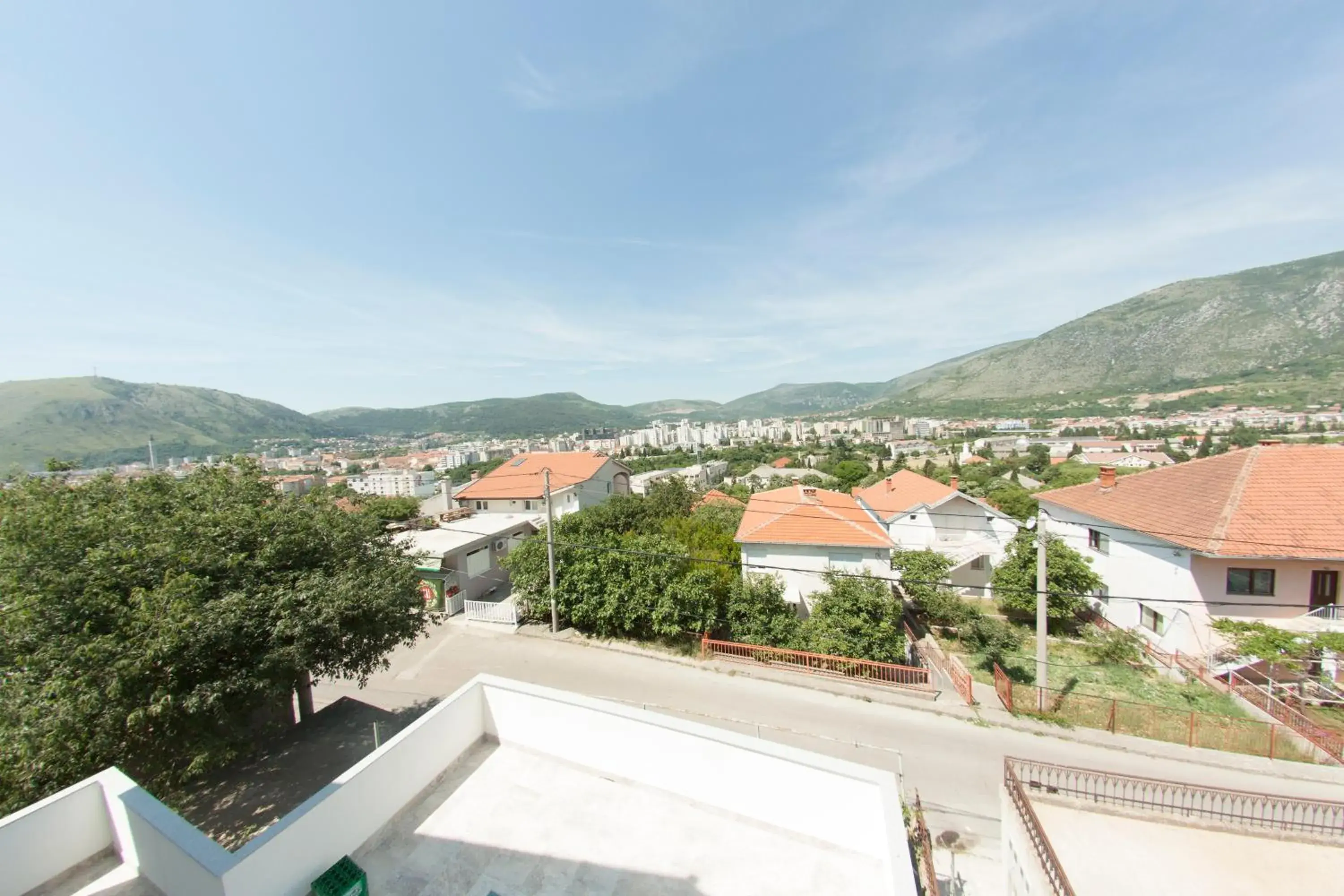 Apartment with Balcony in King San Apartment with Balcony in King San
