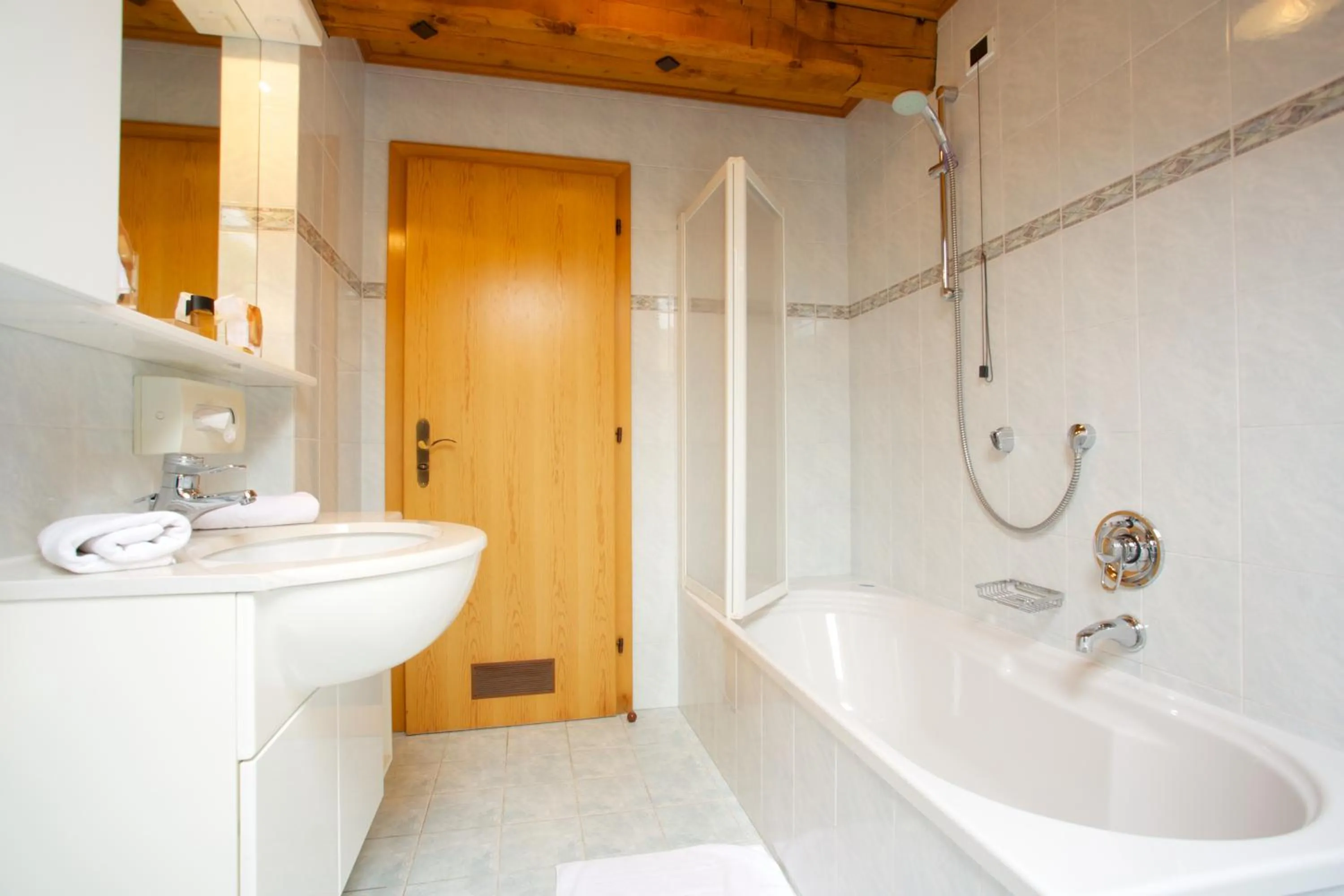 Shower in Ganischgerhof Mountain Resort & Spa