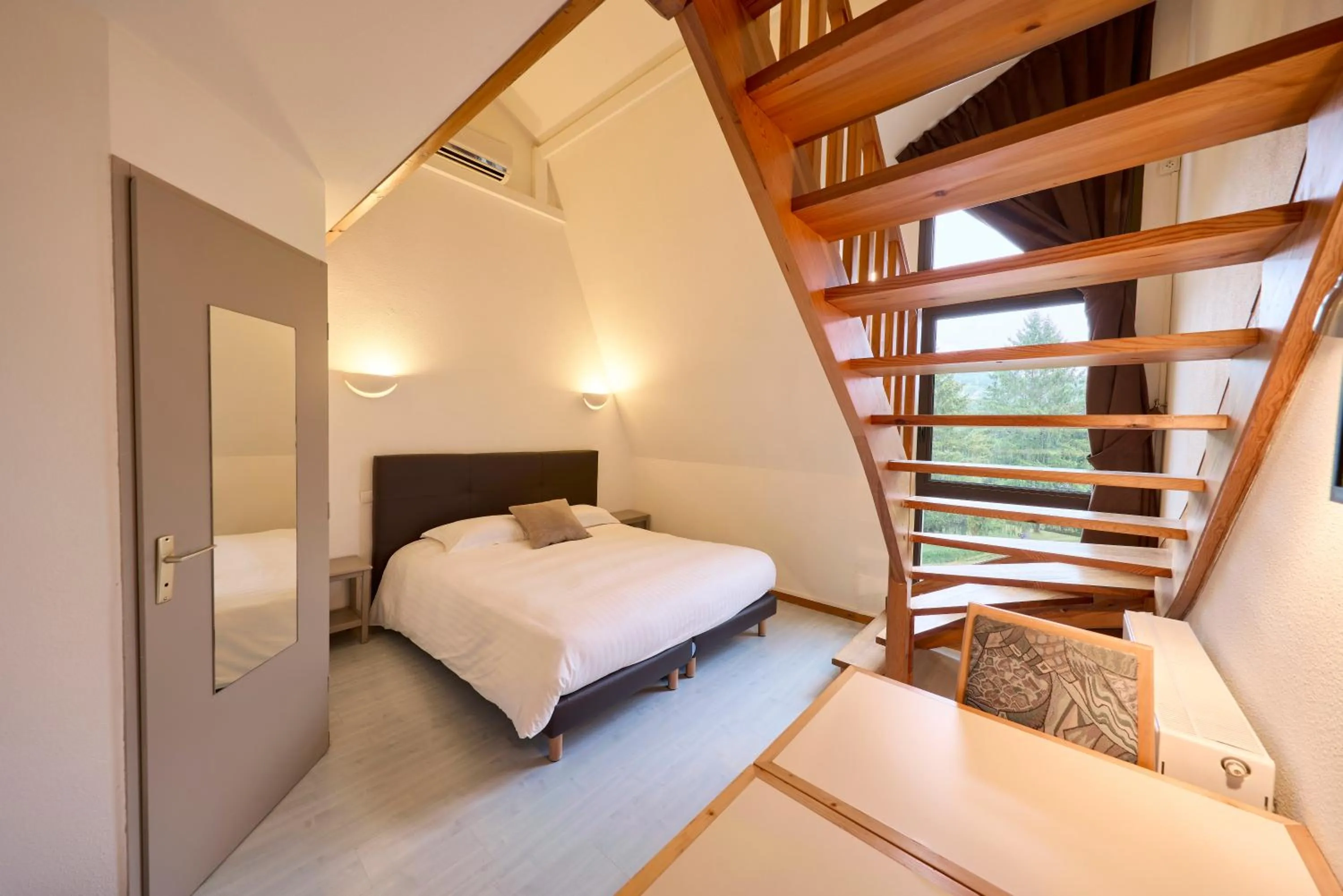 Bedroom, Bed in Hôtel-Restaurant Le Calice Du Gevaudan - A75