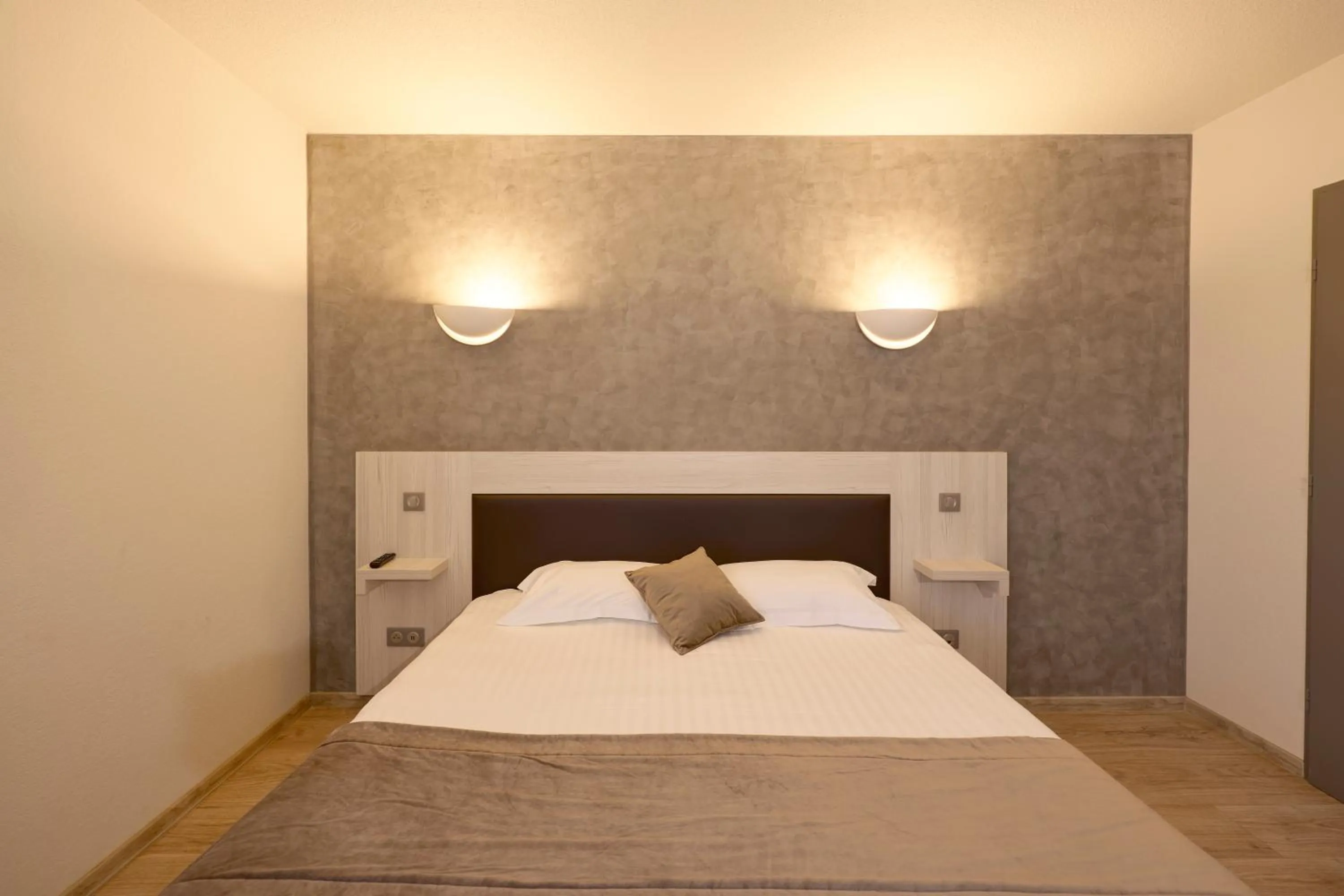 Bedroom, Bed in Hôtel-Restaurant Le Calice Du Gevaudan - A75