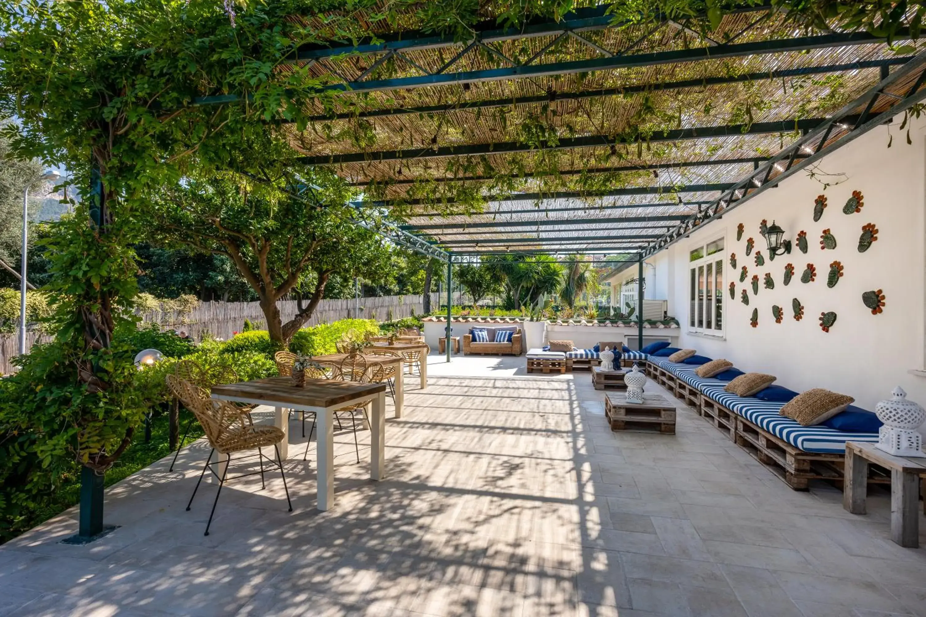 Restaurant/places to eat in Sopramare Resort Restaurant/places to eat in Sopramare Resort