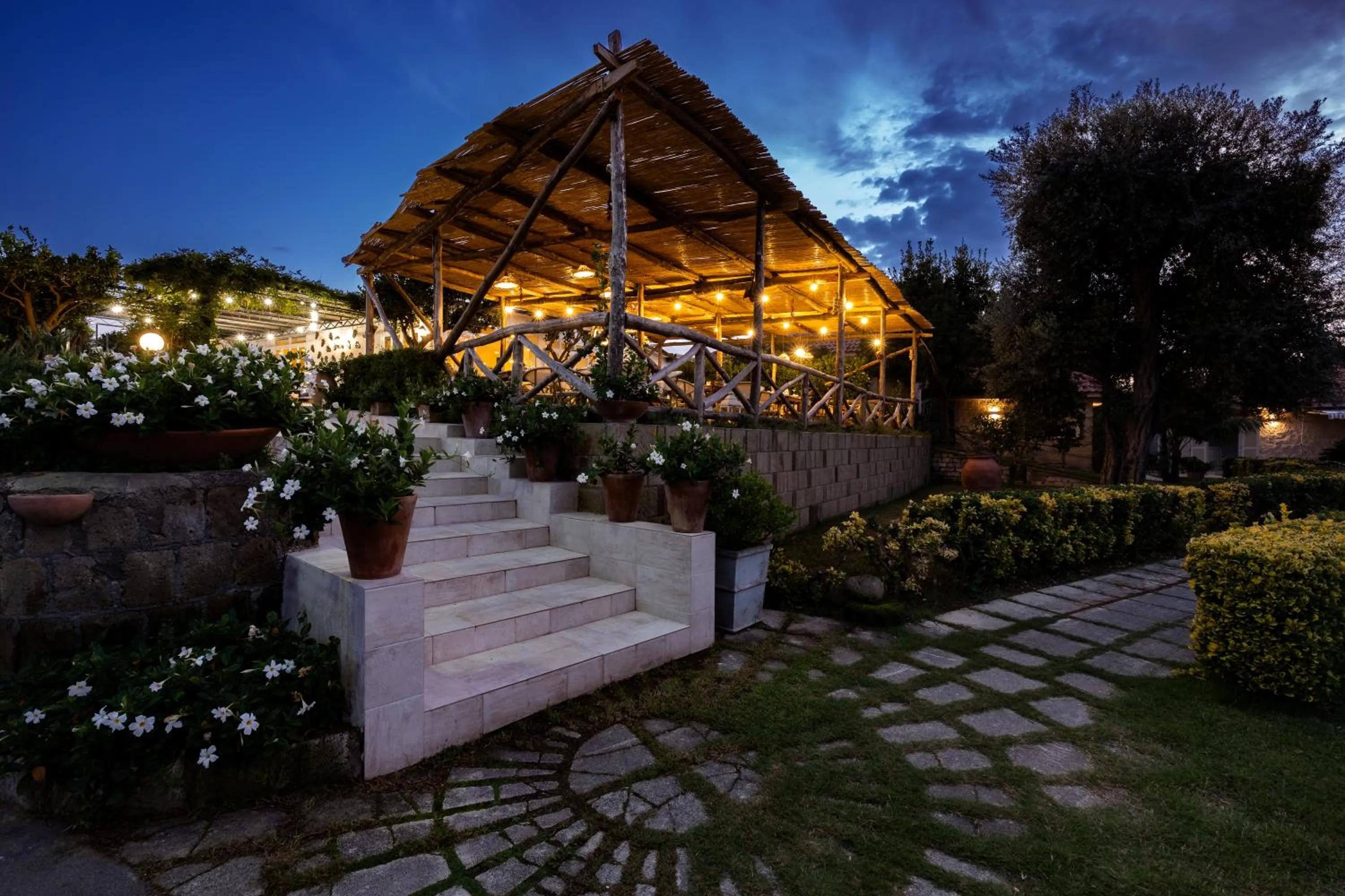 Restaurant/places to eat in Sopramare Resort