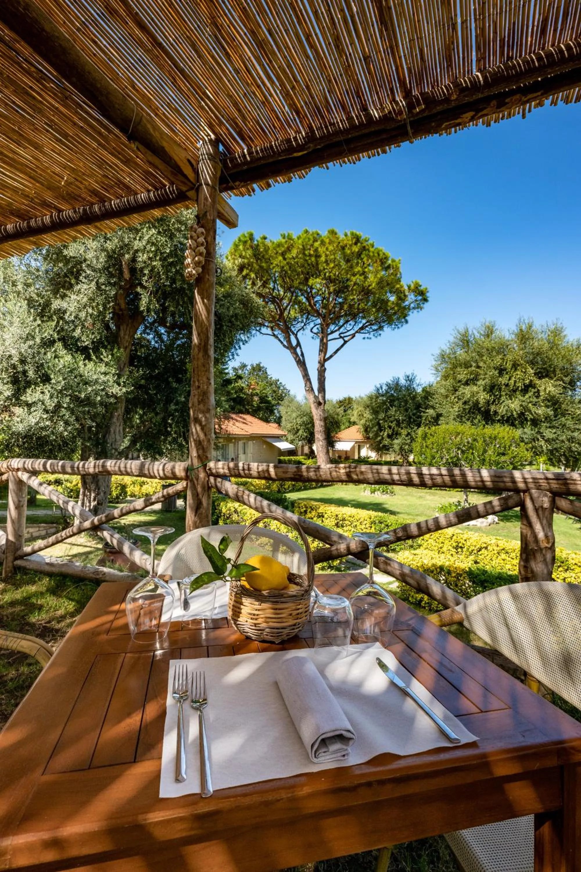 Restaurant/places to eat in Sopramare Resort