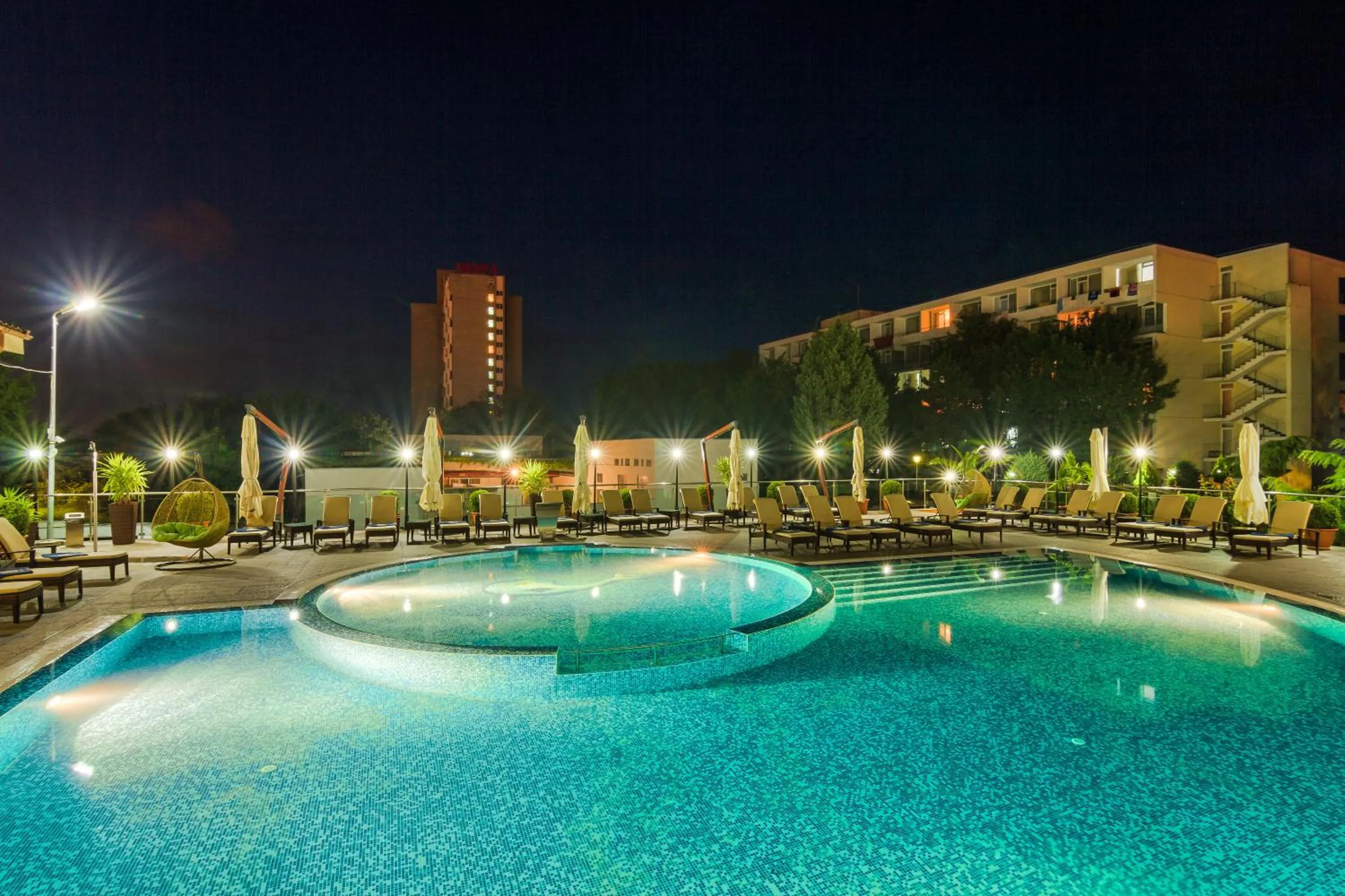 Night in Hotel Saturn