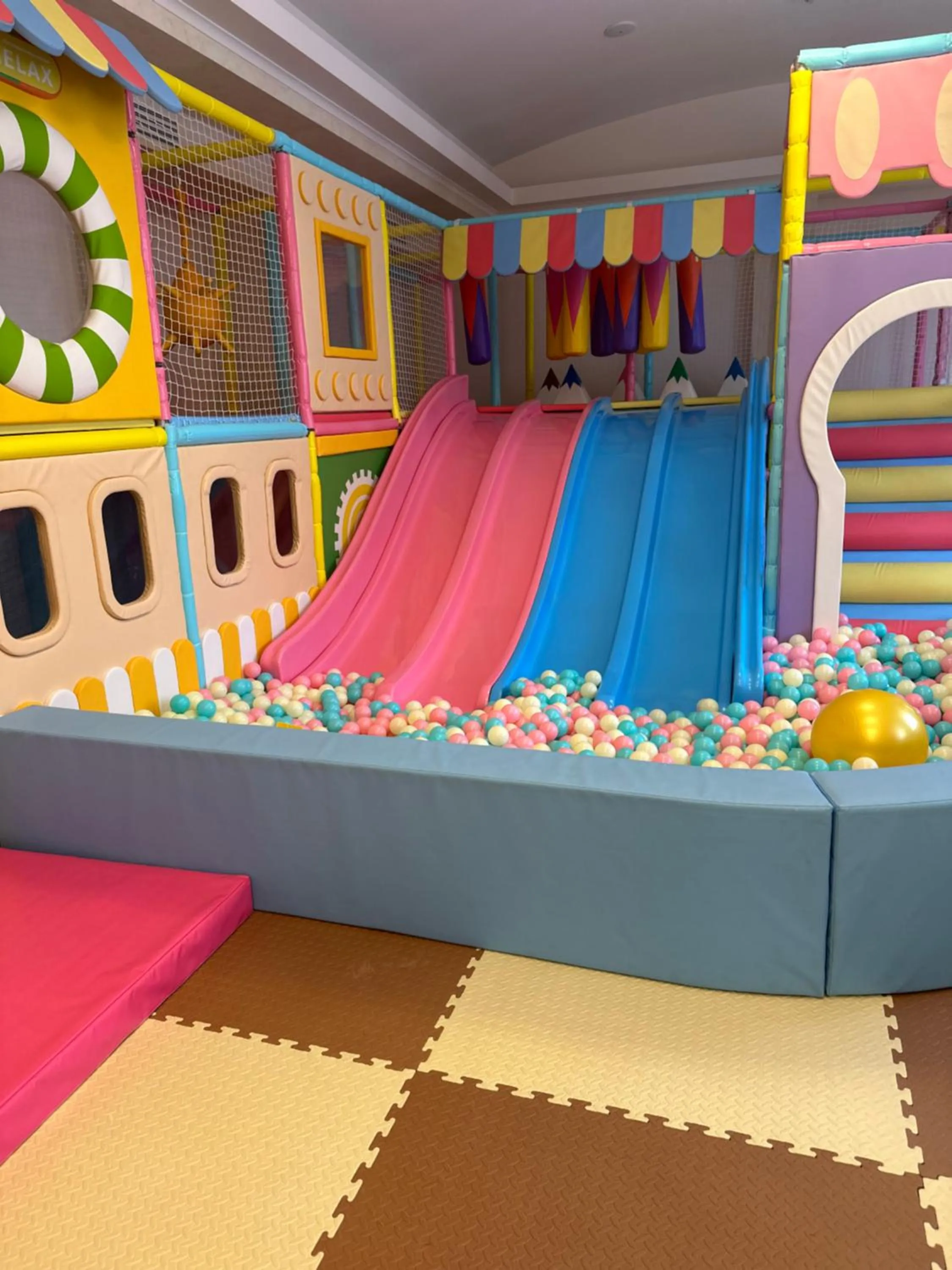 Game Room in Hotel Saturn