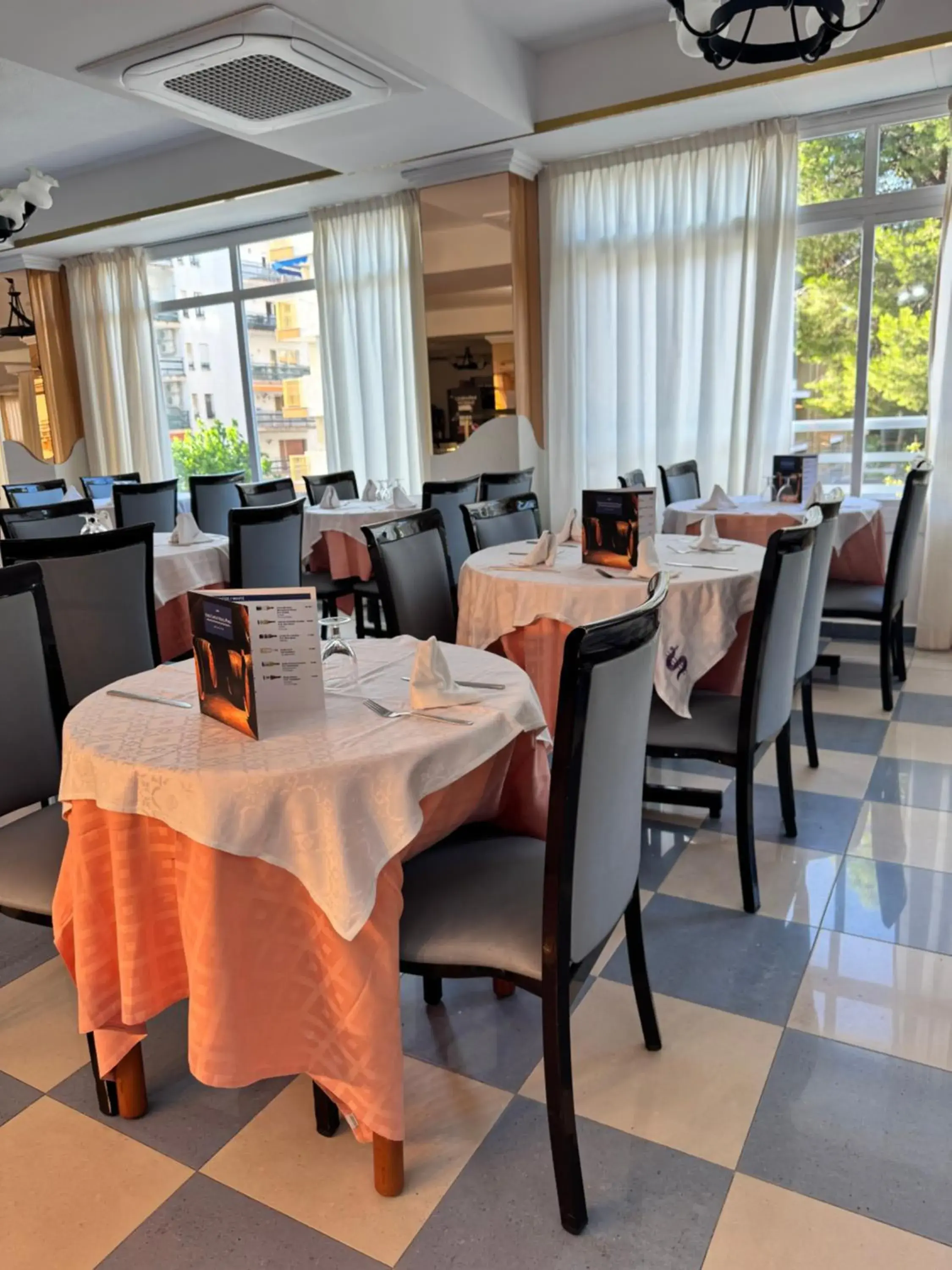 Restaurant/places to eat in Santa Monica Playa Restaurant/places to eat in Santa Monica Playa