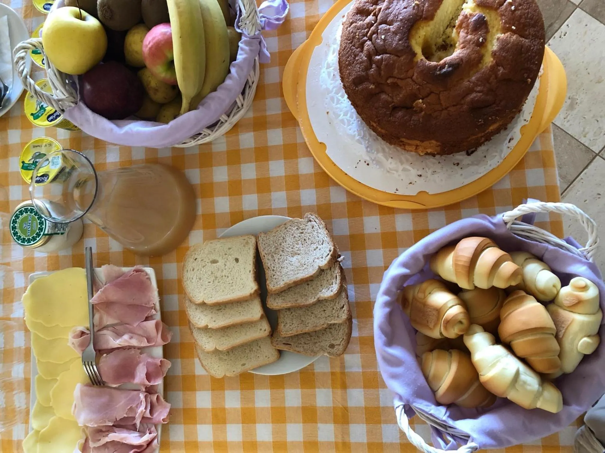 Breakfast in Villa Arzilla Sardegna
