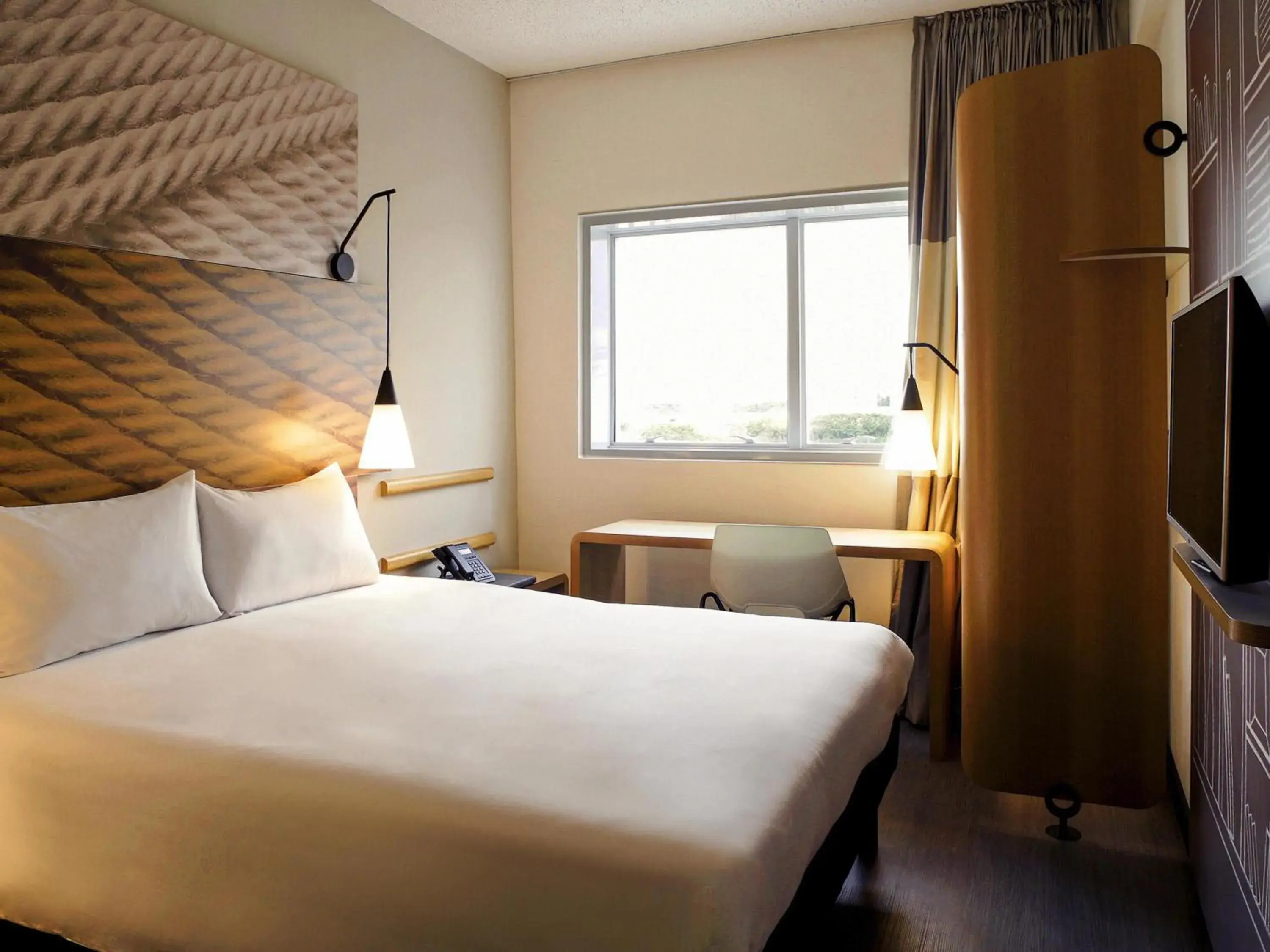 Bedroom, Bed in ibis Osasco Bedroom, Bed in ibis Osasco