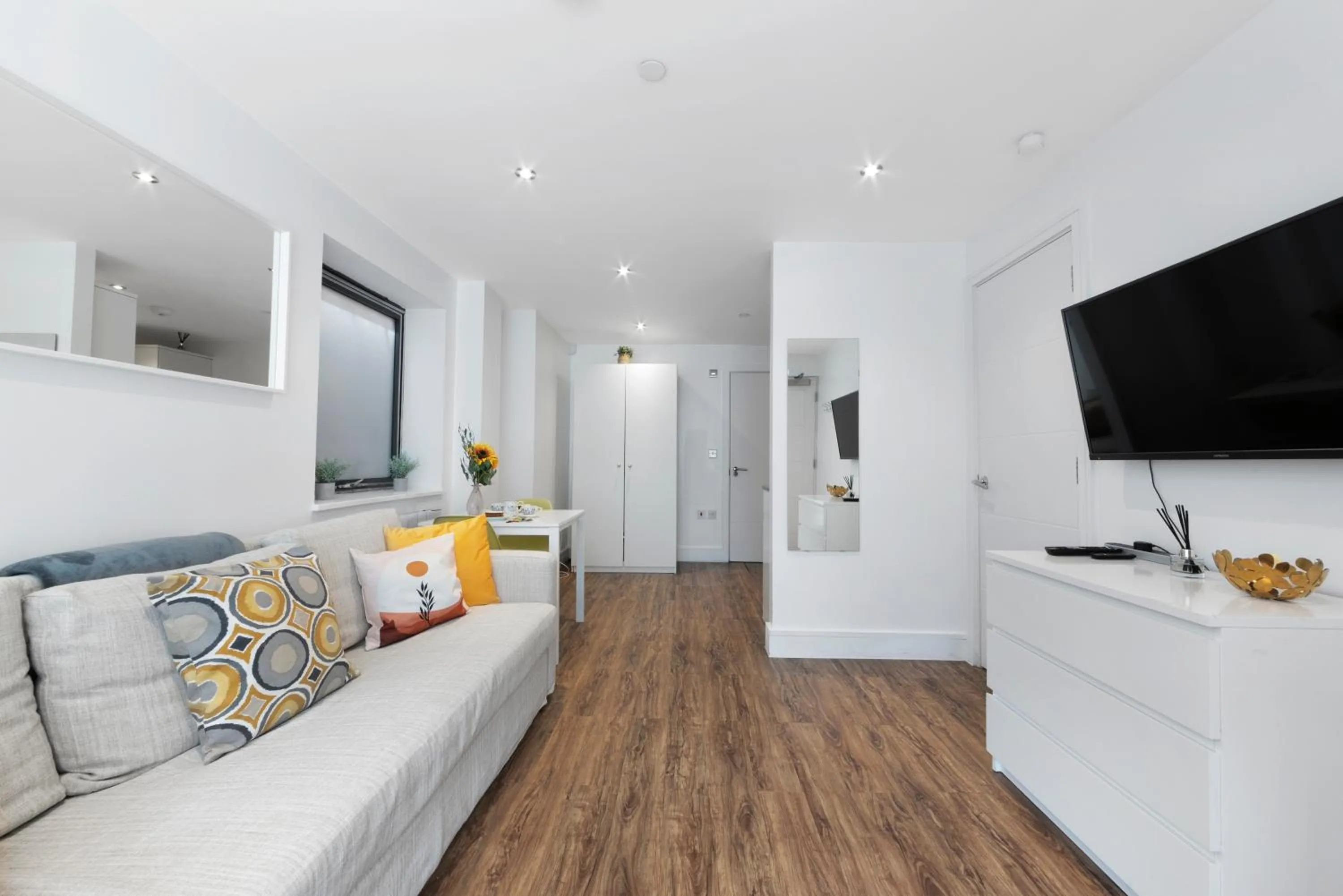 Manor House Studios By Morethanstays