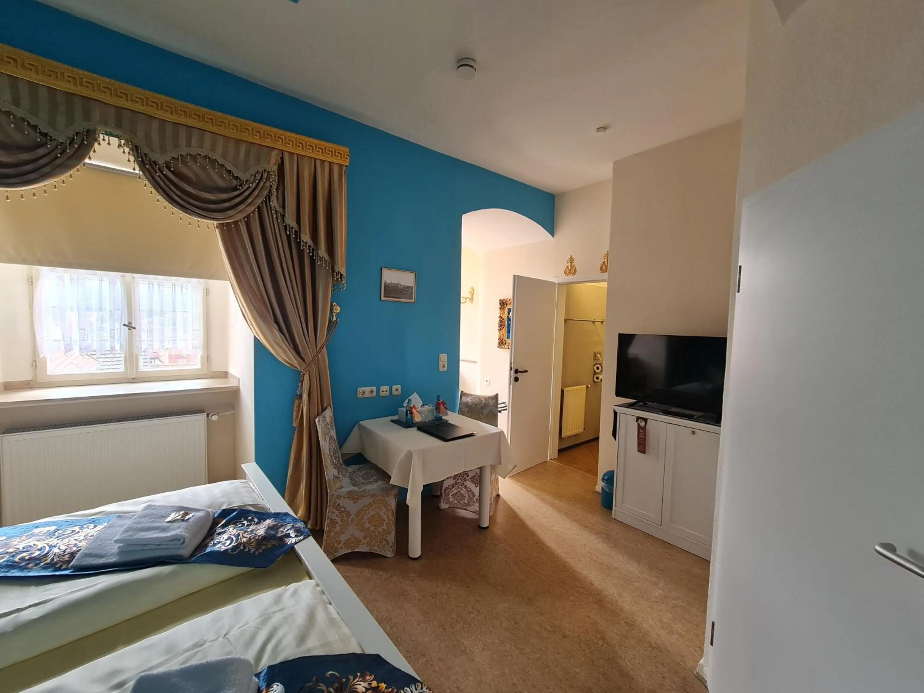 Photo of the whole room, Bed in Hotel & Café Schachtenburg