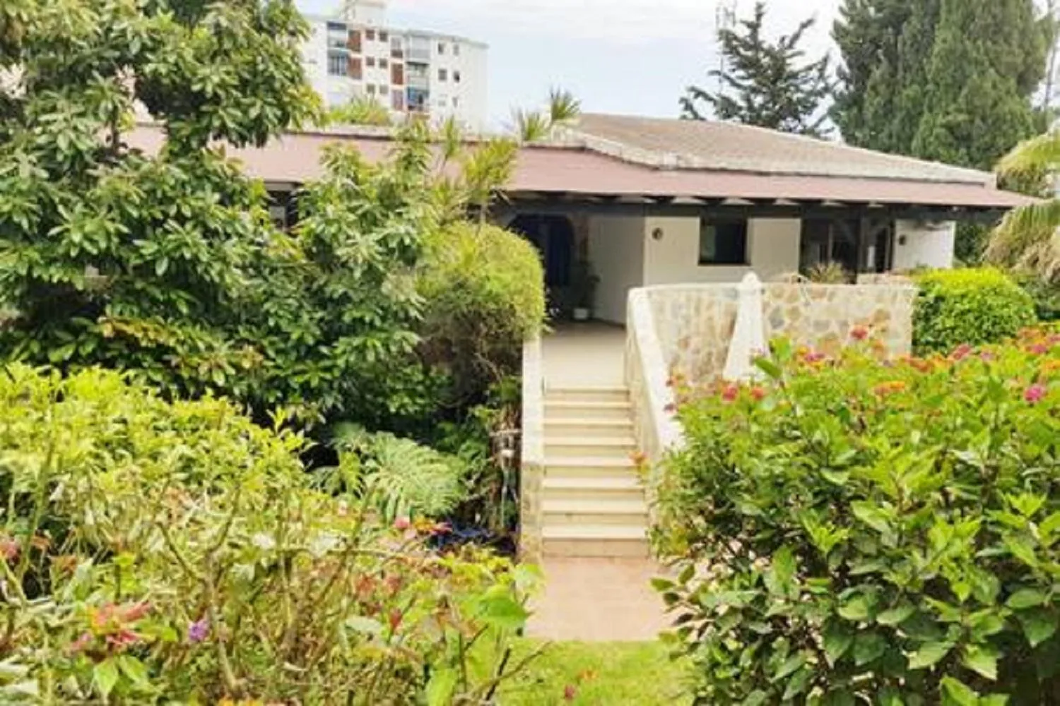 Villa Africa