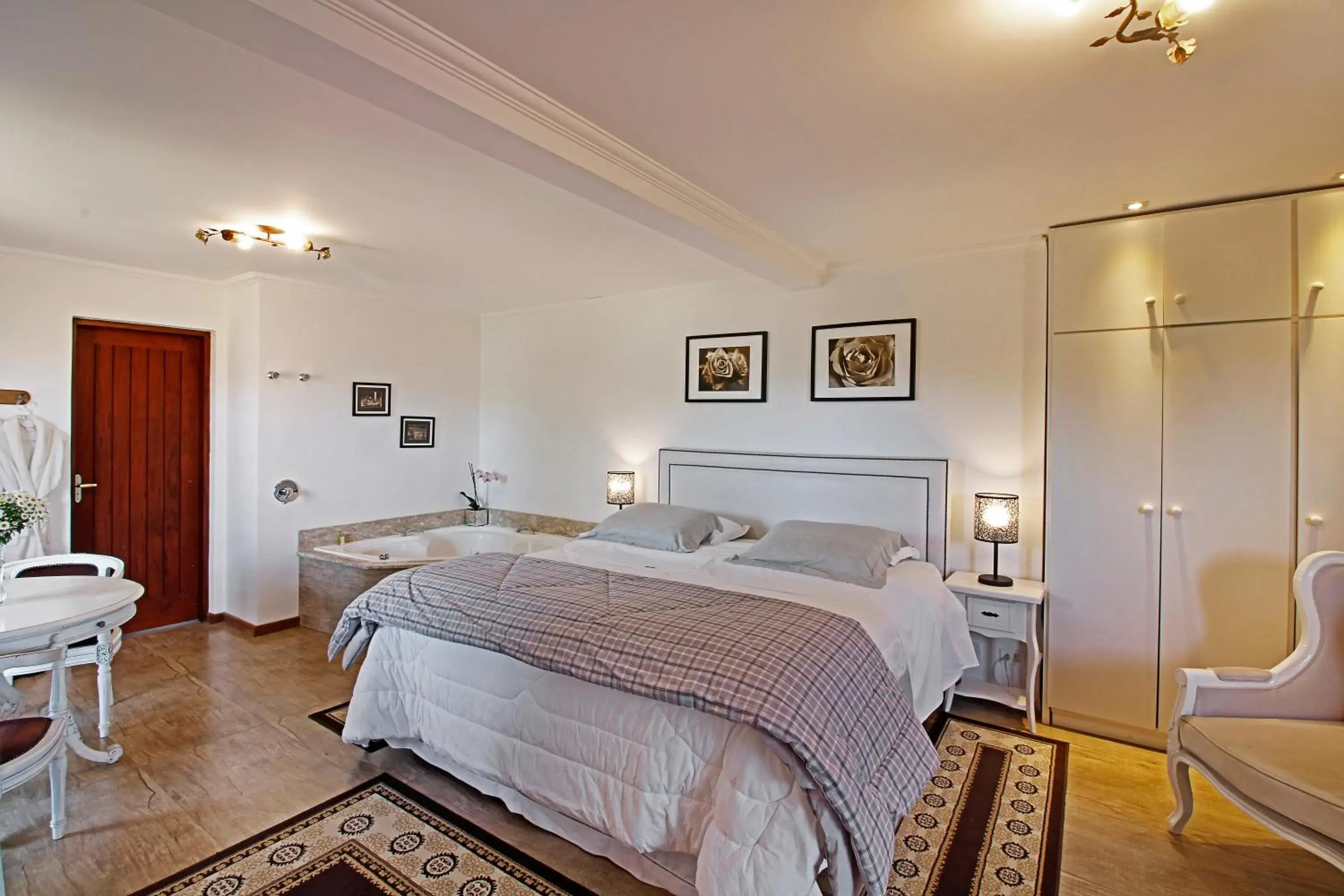 King Room with Spa Bath in Casablanca Hotel Boutique King Room with Spa Bath in Casablanca Hotel Boutique