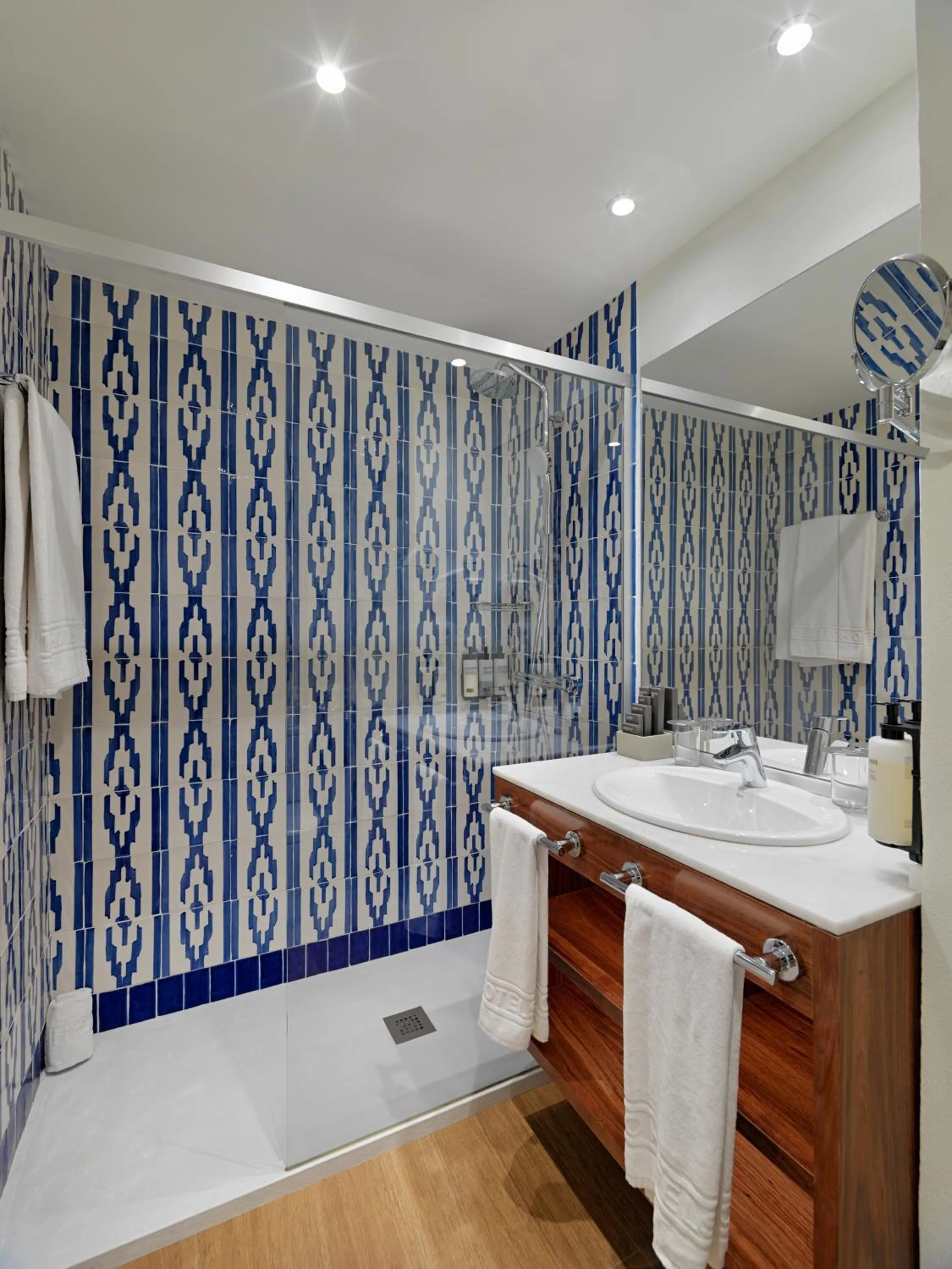 Bathroom in H10 Cambrils Playa