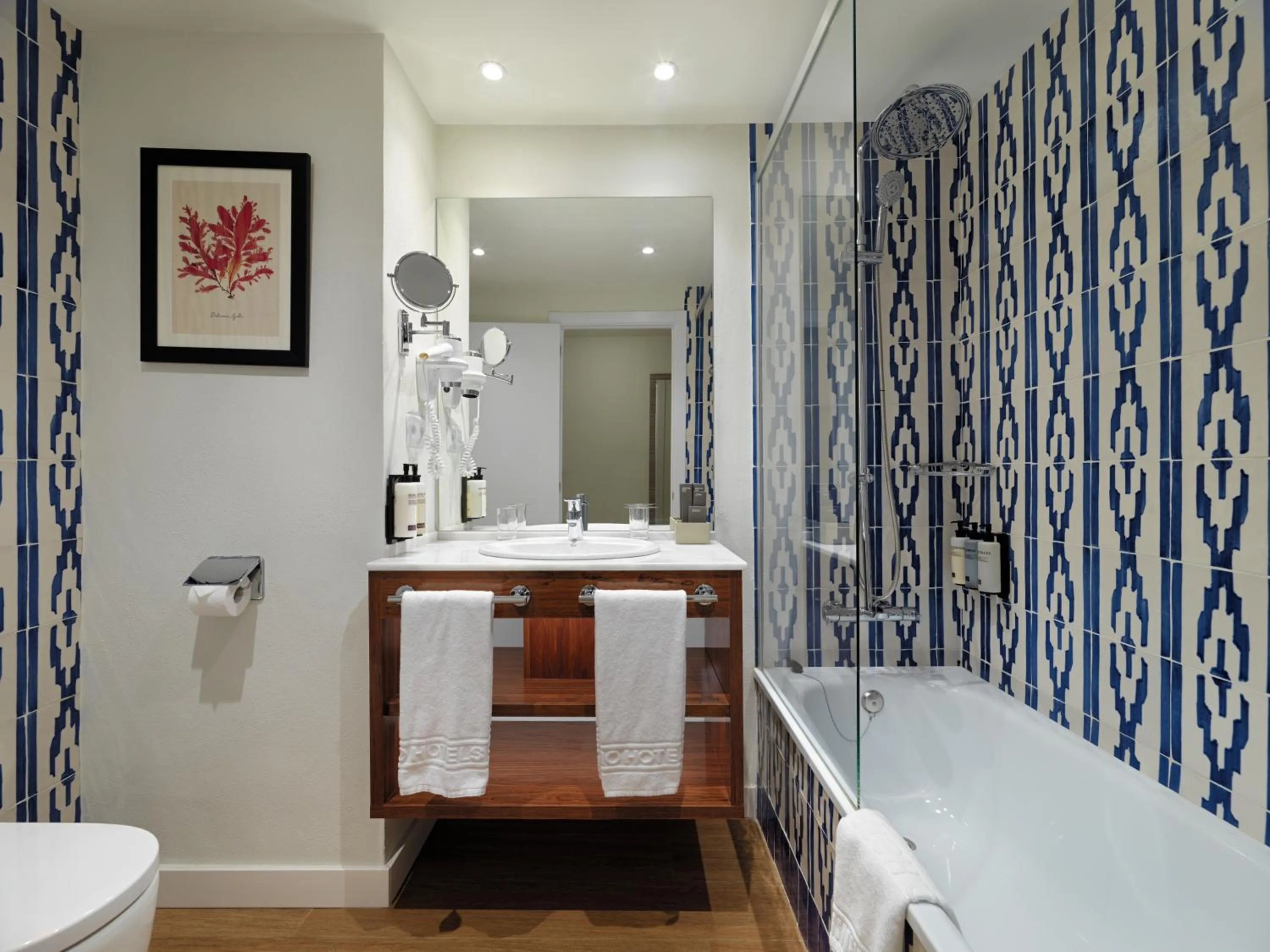 Bathroom in H10 Cambrils Playa