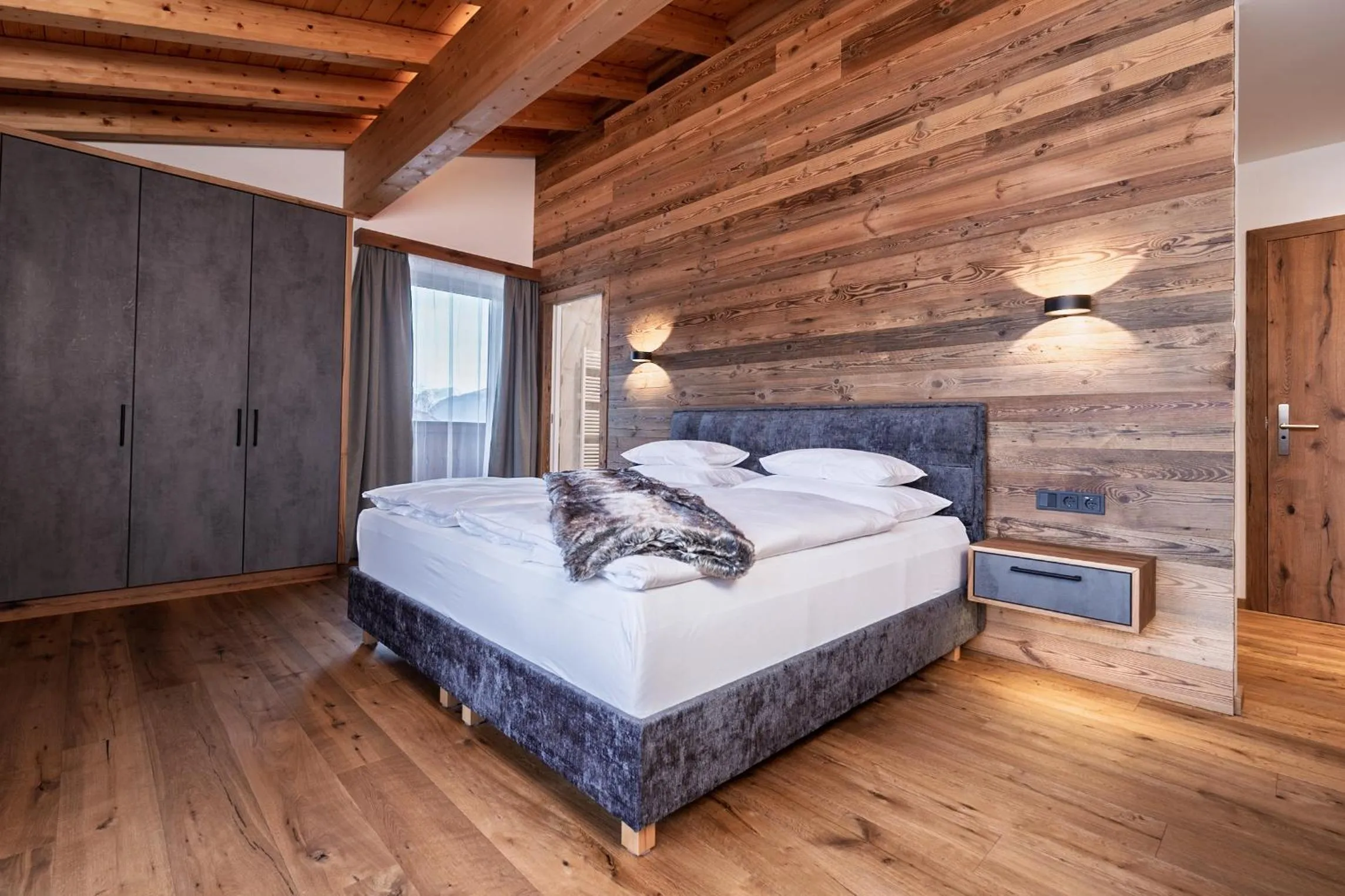 Bed in Hotel Vier Jahreszeiten