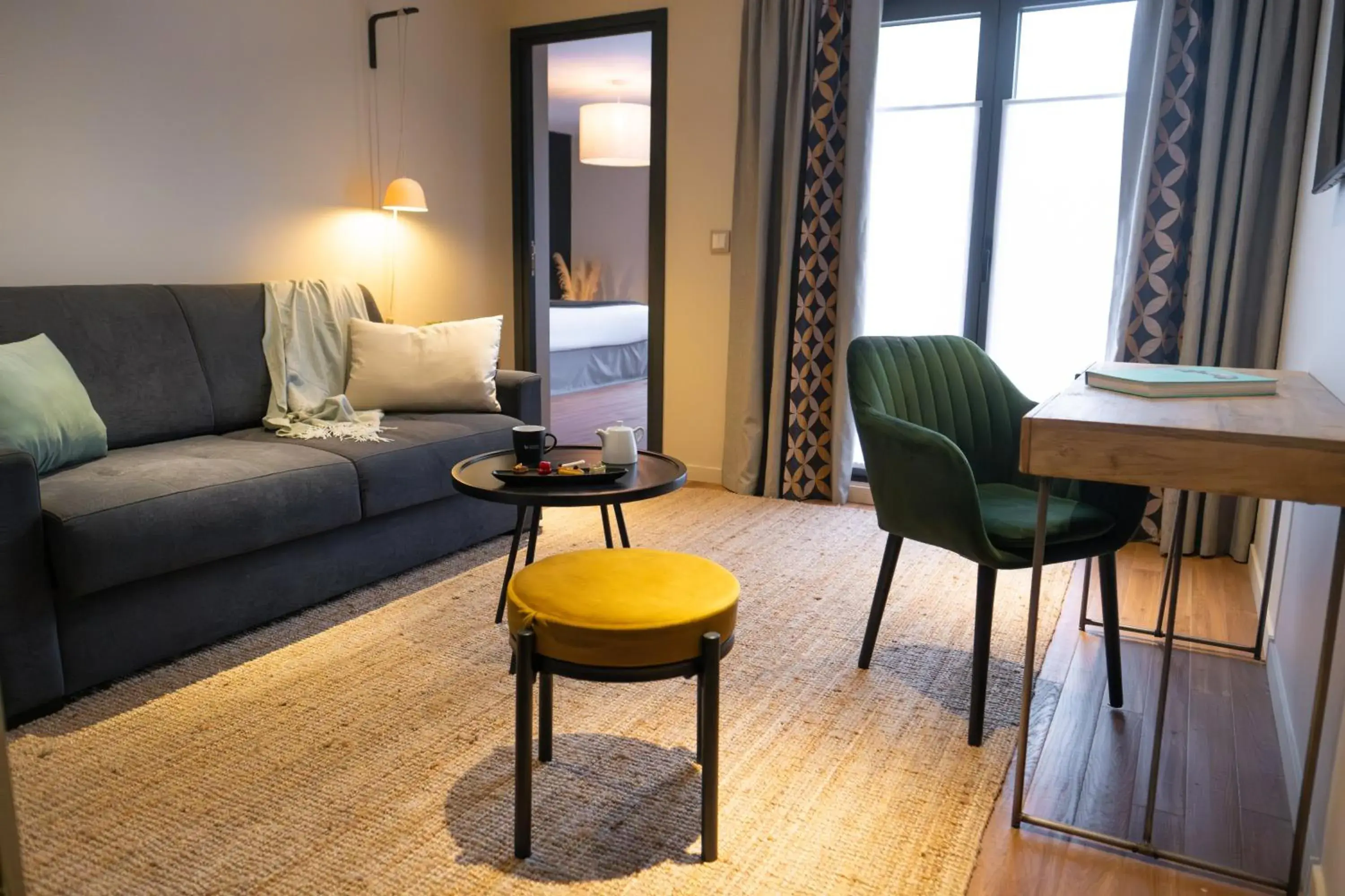 Family Room with Sofa Bed - Non-Smoking in Les Demeures de Varennes, BW Signature Collection Family Room with Sofa Bed - Non-Smoking in Les Demeures de Varennes, BW Signature Collection