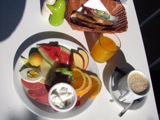 Food and drinks in Fedrania Gardens Hotel