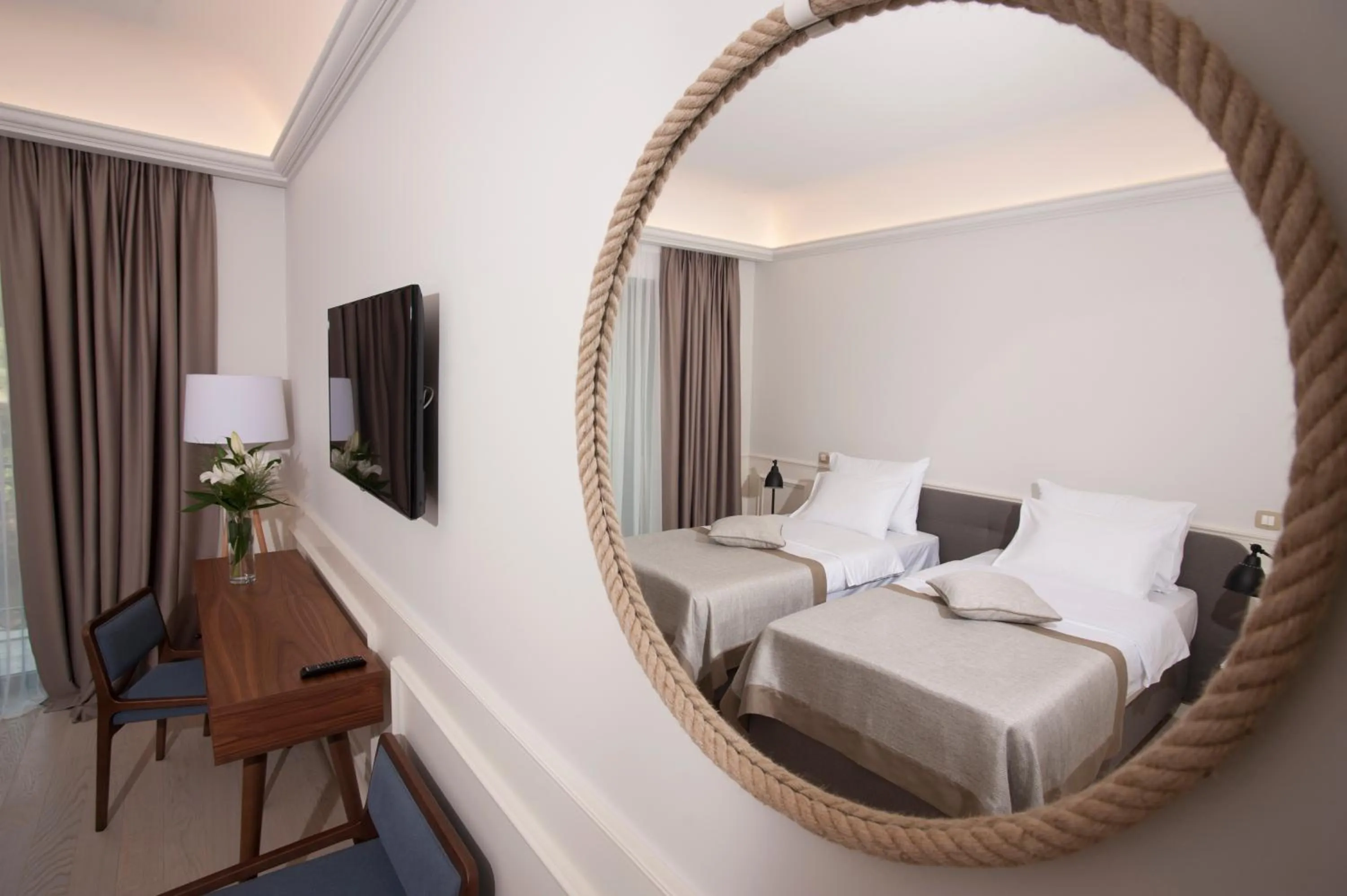 Bedroom, Bed in Hotel Majestic