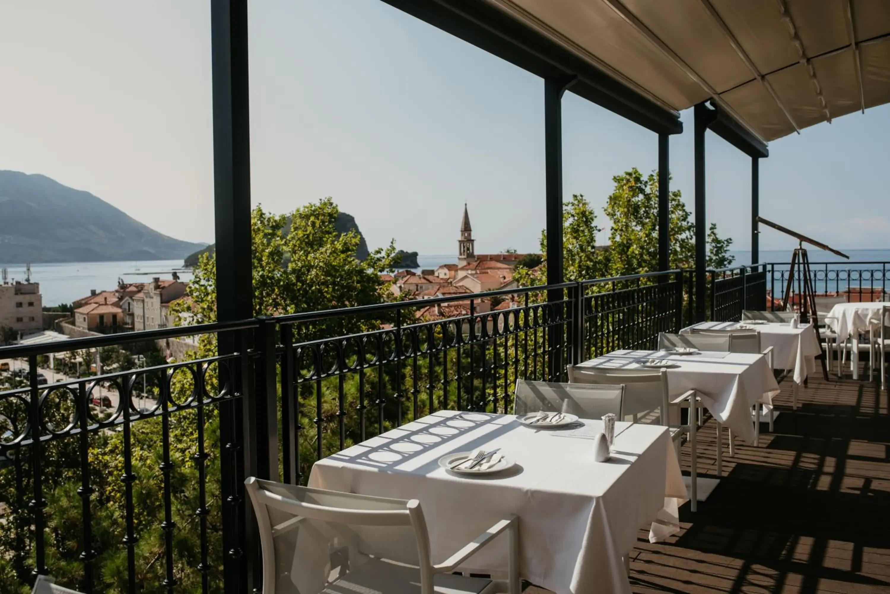 Restaurant/places to eat in Hotel Majestic Restaurant/places to eat in Hotel Majestic